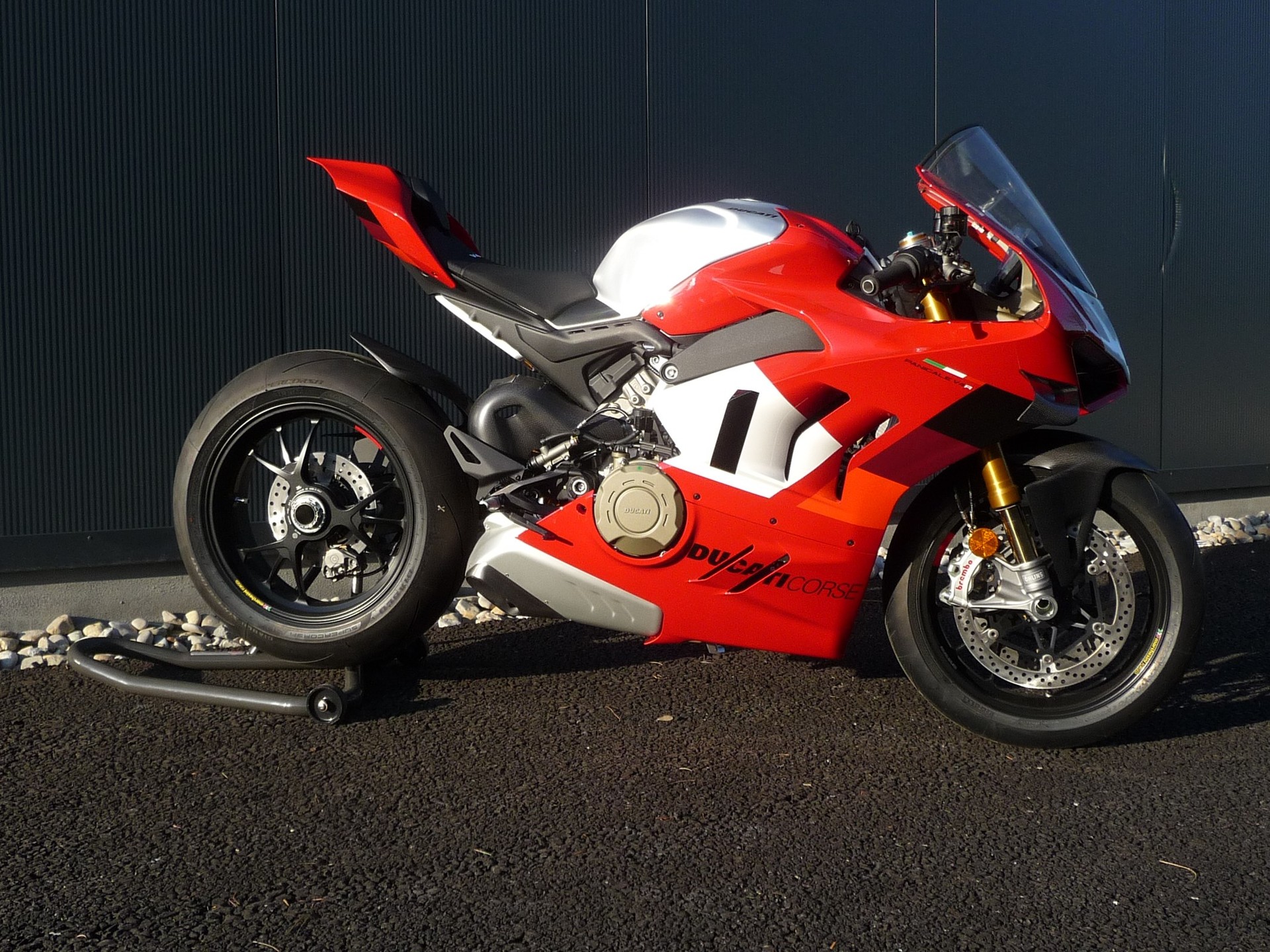 DUCATI PANIGALE V4 R