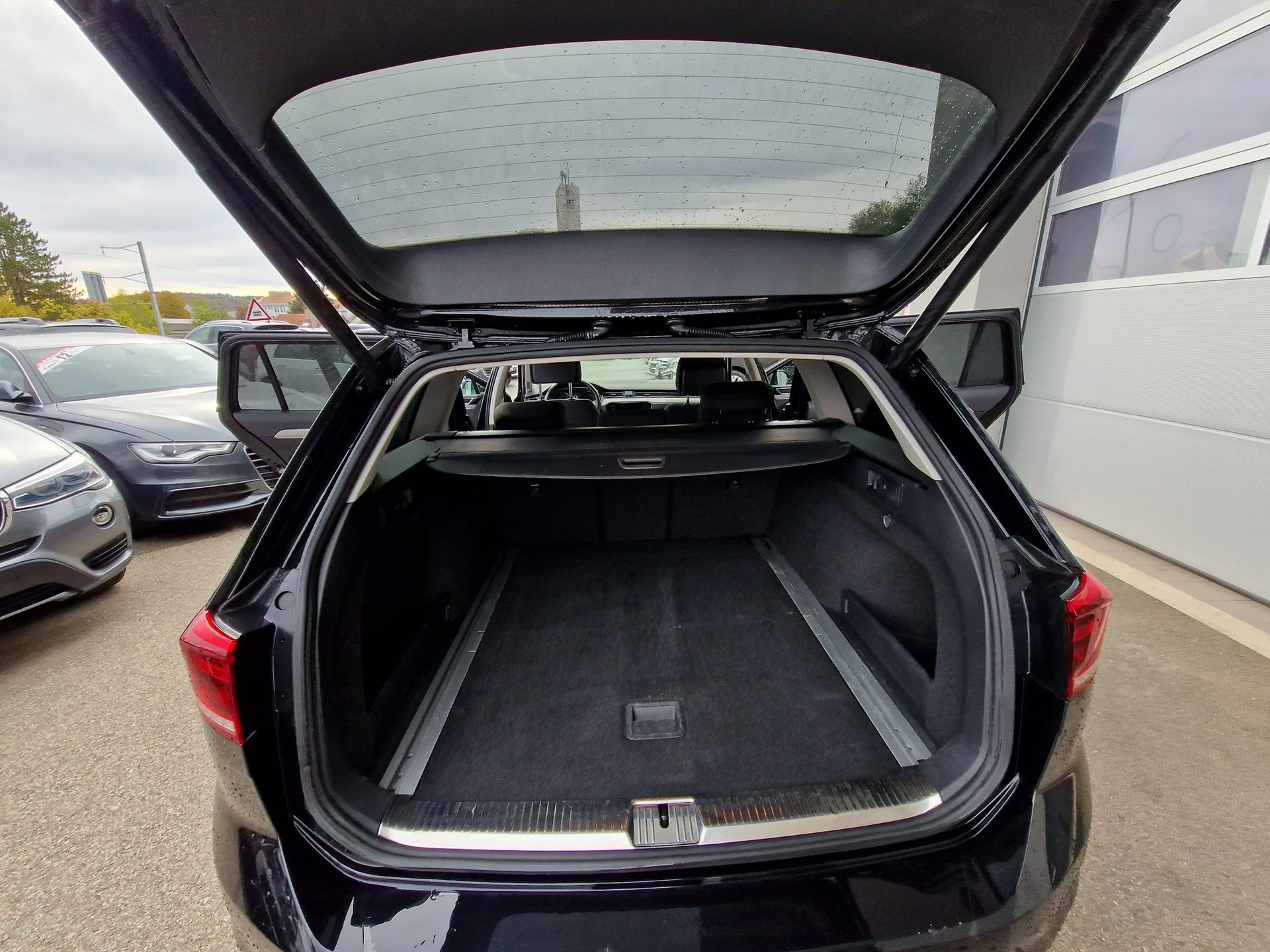 VW Passat 2.0 TDI BMT Business DSG-image-11