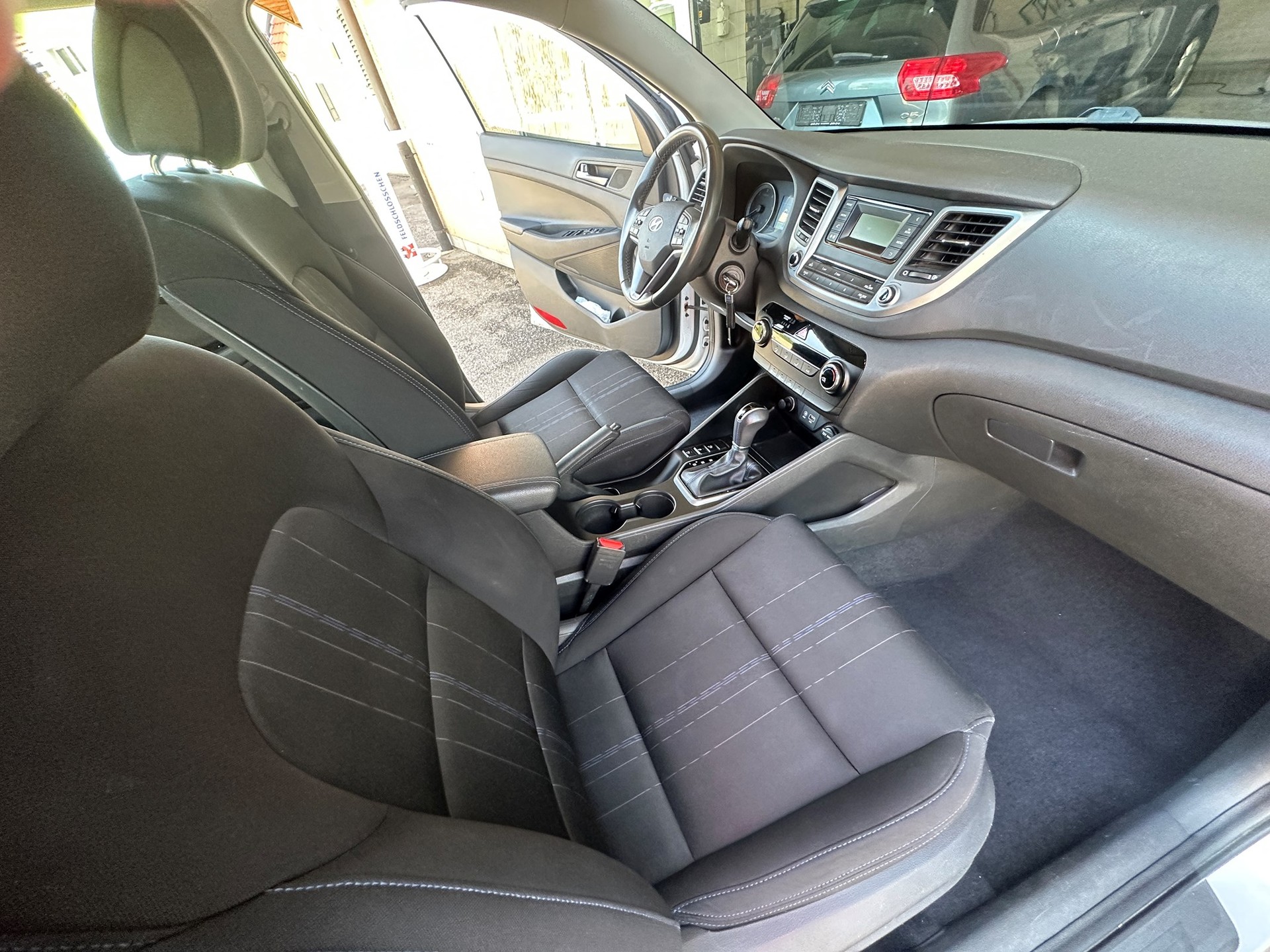 HYUNDAI Tucson 1.7 CRDI Origo 2WD-image-11