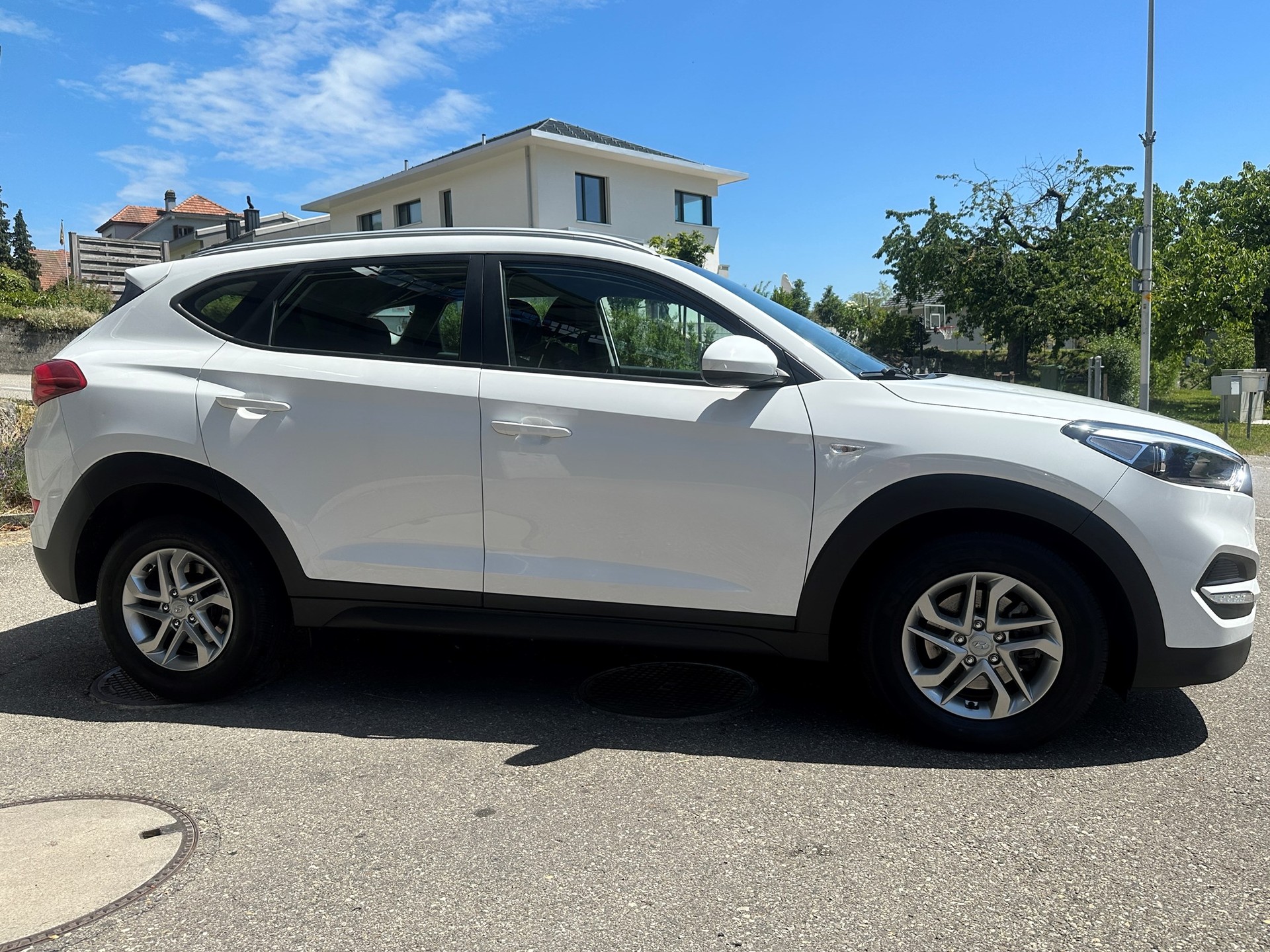 HYUNDAI Tucson 1.7 CRDI Origo 2WD-image-4