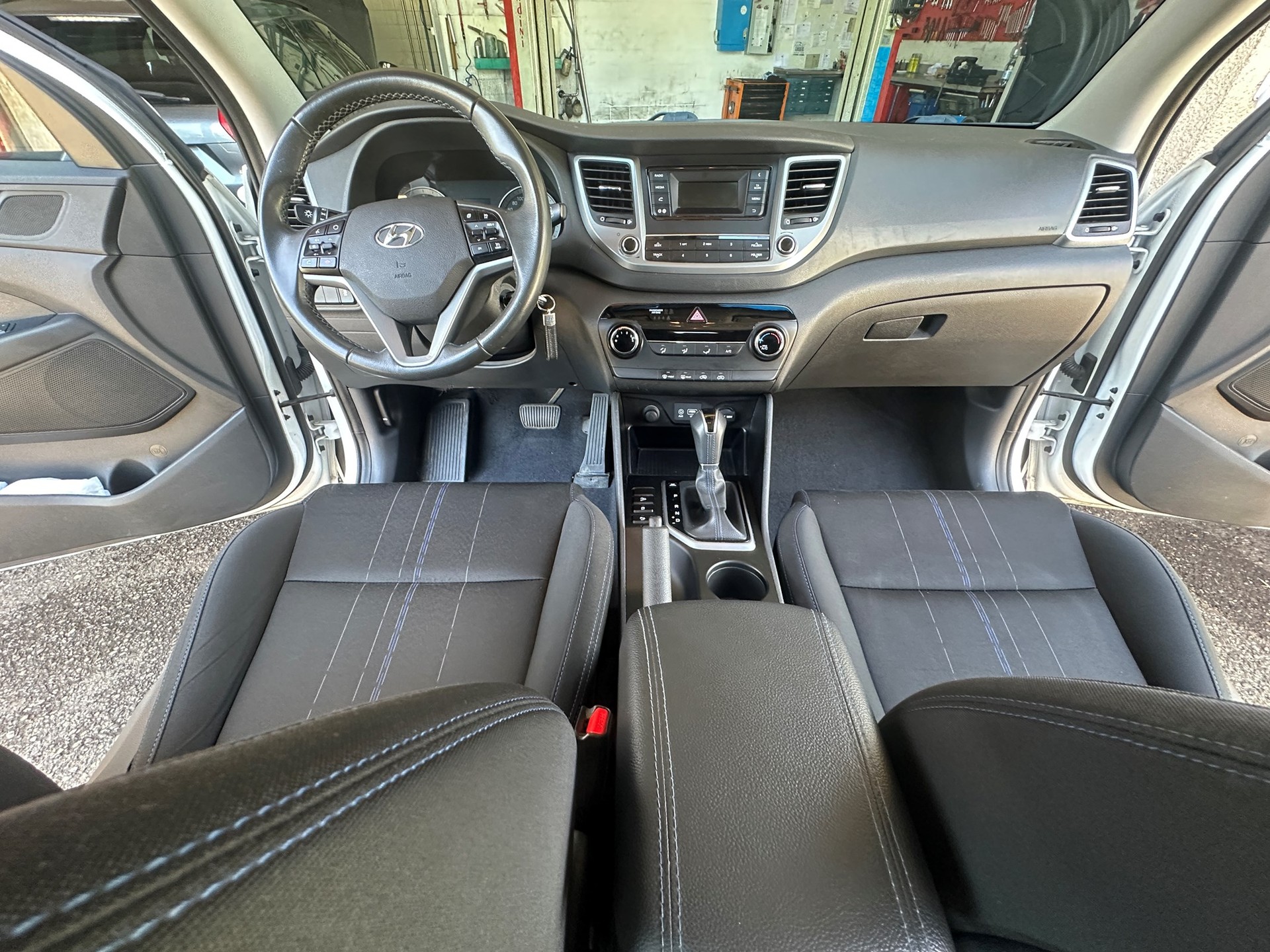 HYUNDAI Tucson 1.7 CRDI Origo 2WD-image-9