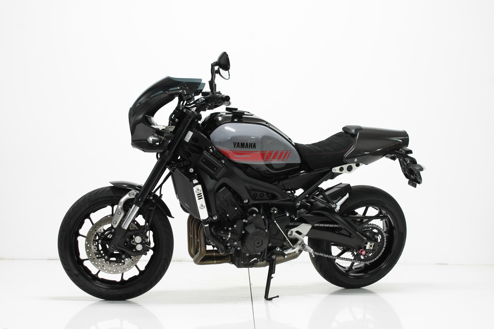 YAMAHA XSR 900 Abarth-showroom-element-1