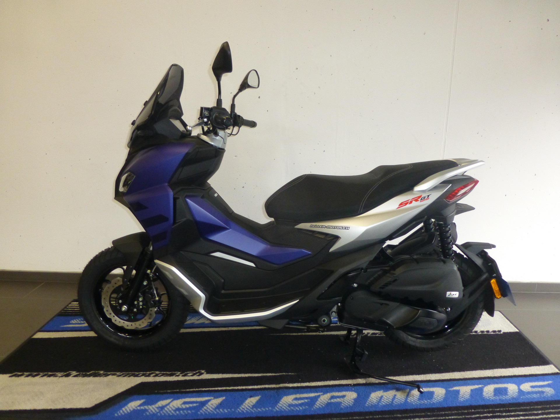 APRILIA SR 125 GT Sport ABS-showroom-element-1
