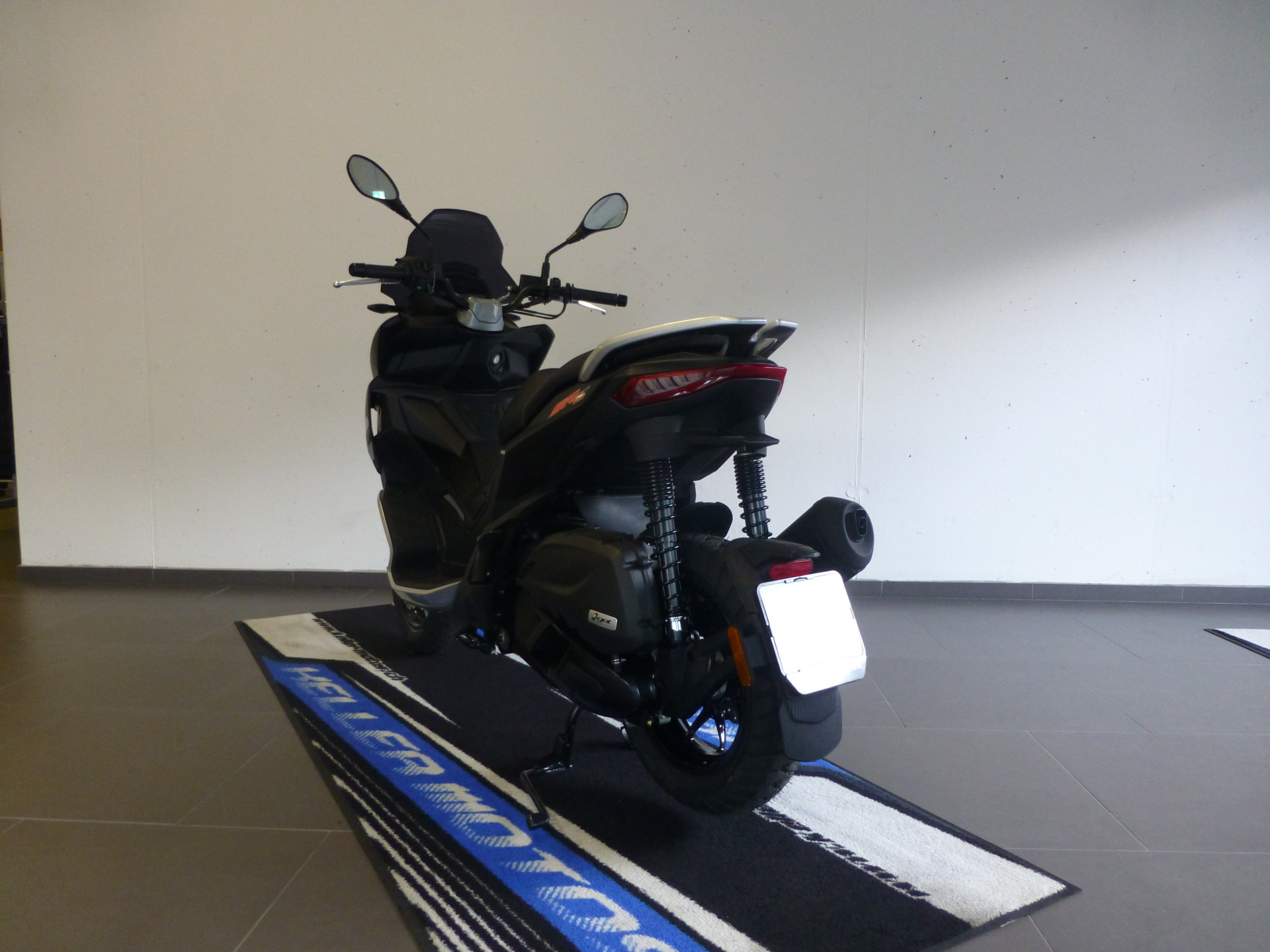 APRILIA SR 125 GT Sport ABS-showroom-element-3