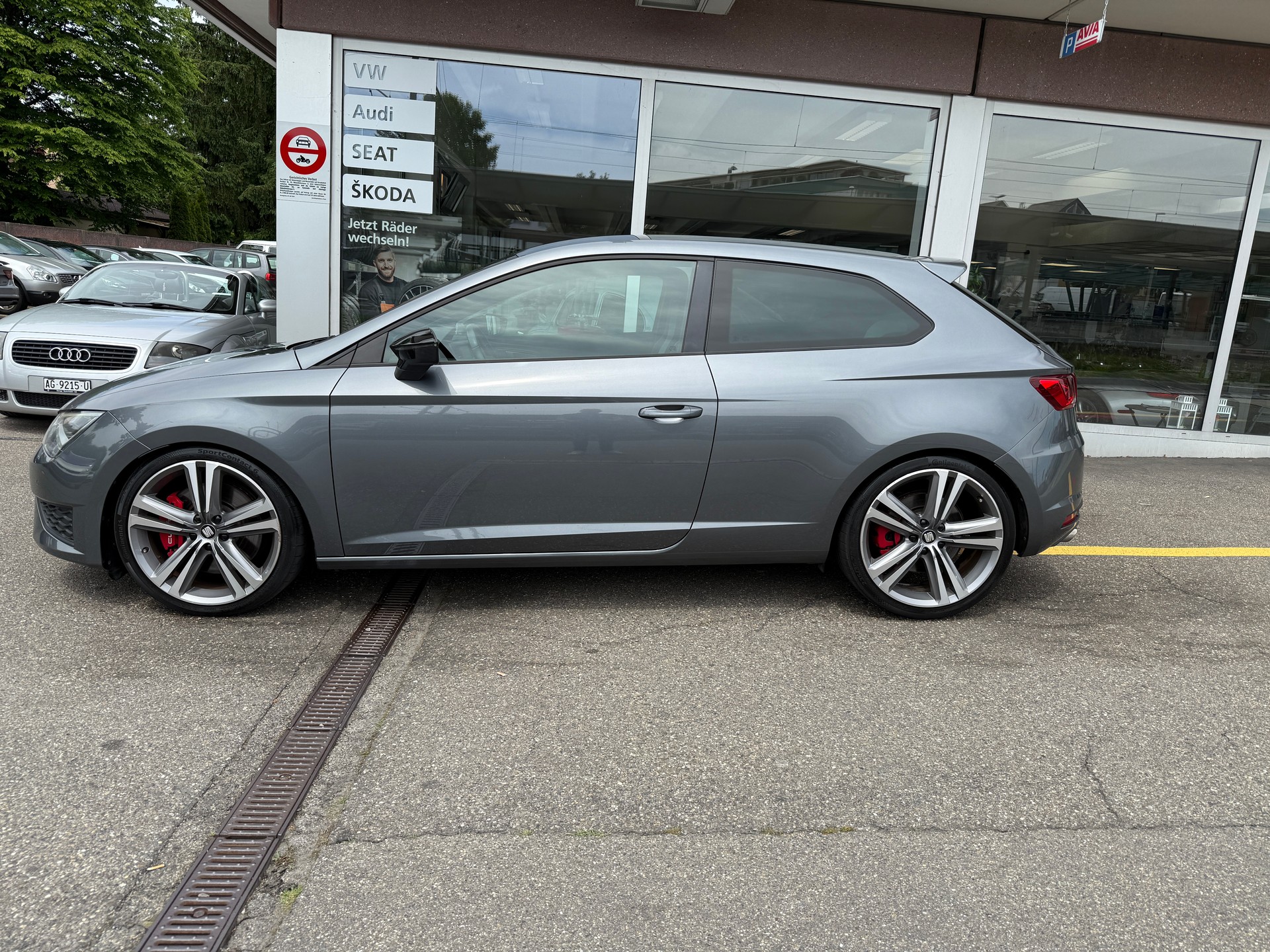 SEAT Leon SC 2.0 TSI Cupra 280PS DSG CH-Auto 63% Rabatt vom Neupreis-image-0