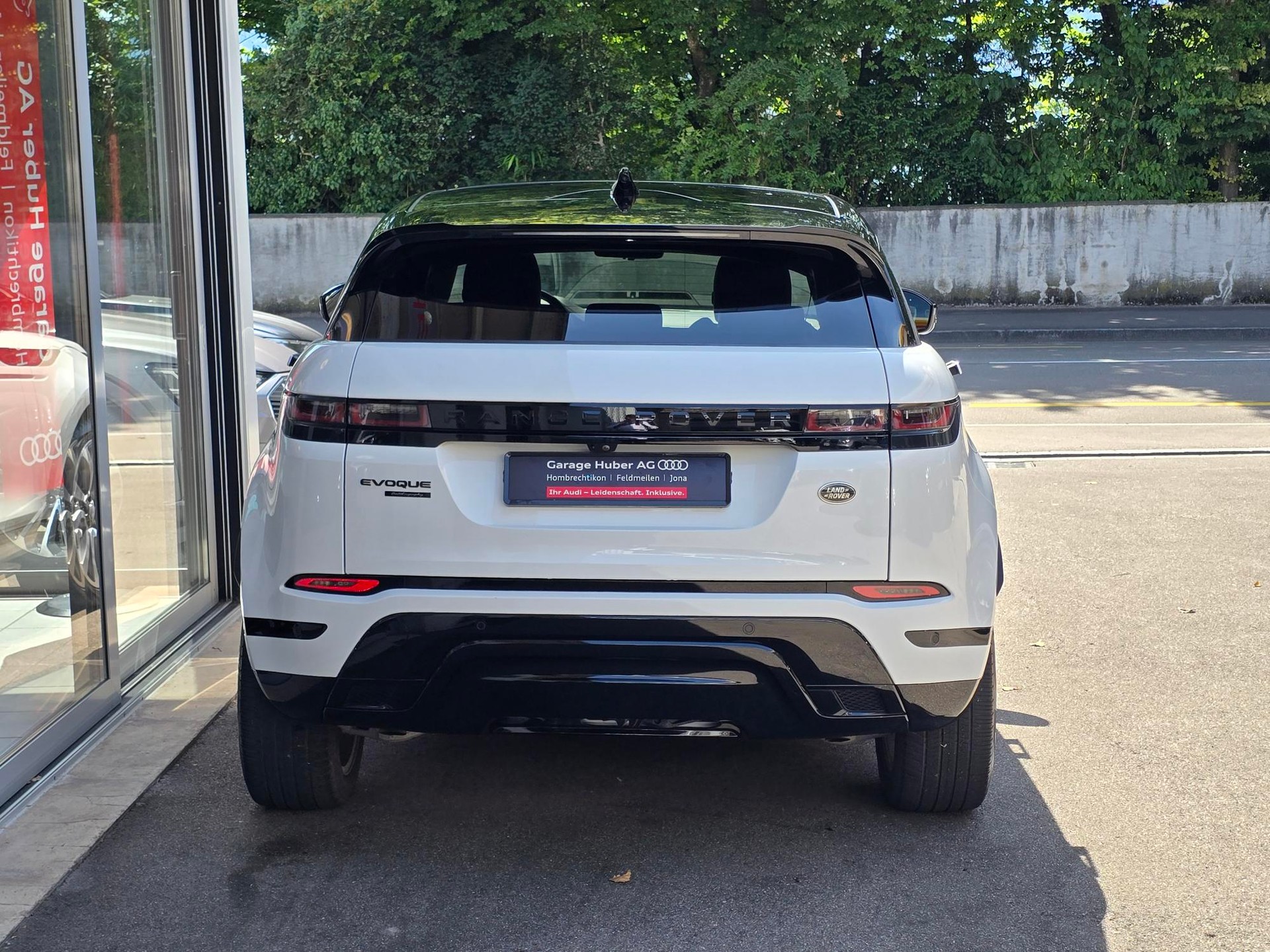 LAND ROVER Range Rover Evoque R-Dynamic P 250 AB AT9-image-4