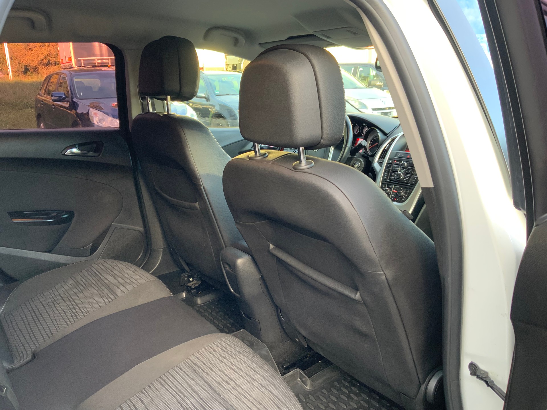 OPEL Astra SportsTourer 1.6 CDTi ecoFLEX Drive-image-13