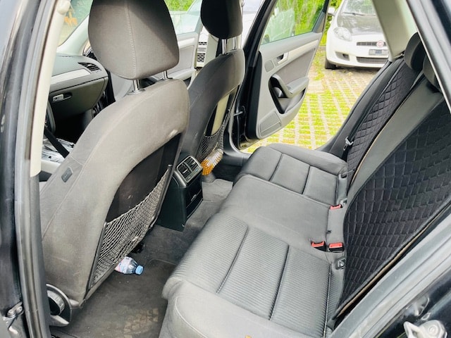 AUDI A4 Avant 1.8 TFSI multitronic-image-12