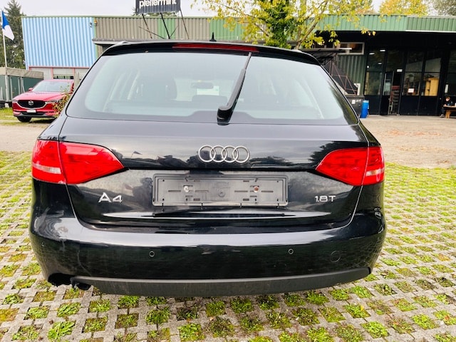 AUDI A4 Avant 1.8 TFSI multitronic-image-5