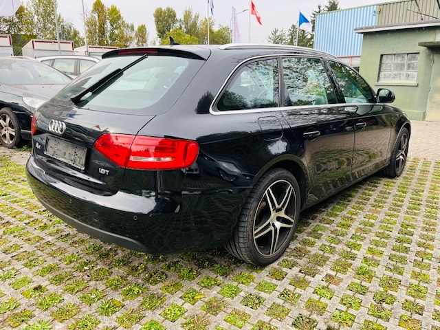 AUDI A4 Avant 1.8 TFSI multitronic-image-1