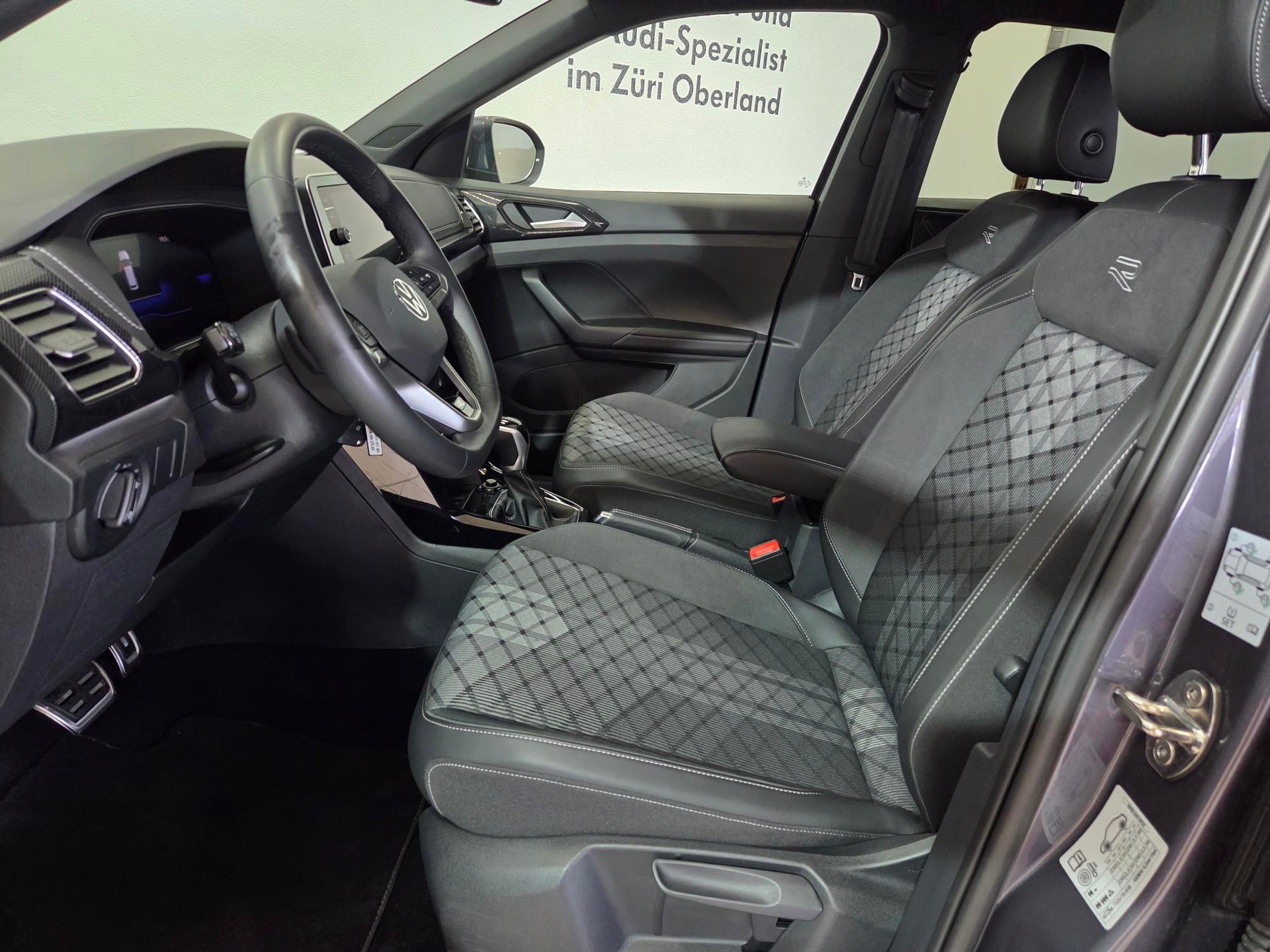 VW T-Cross 1.0 TSI EVO R-Line DSG-image-8