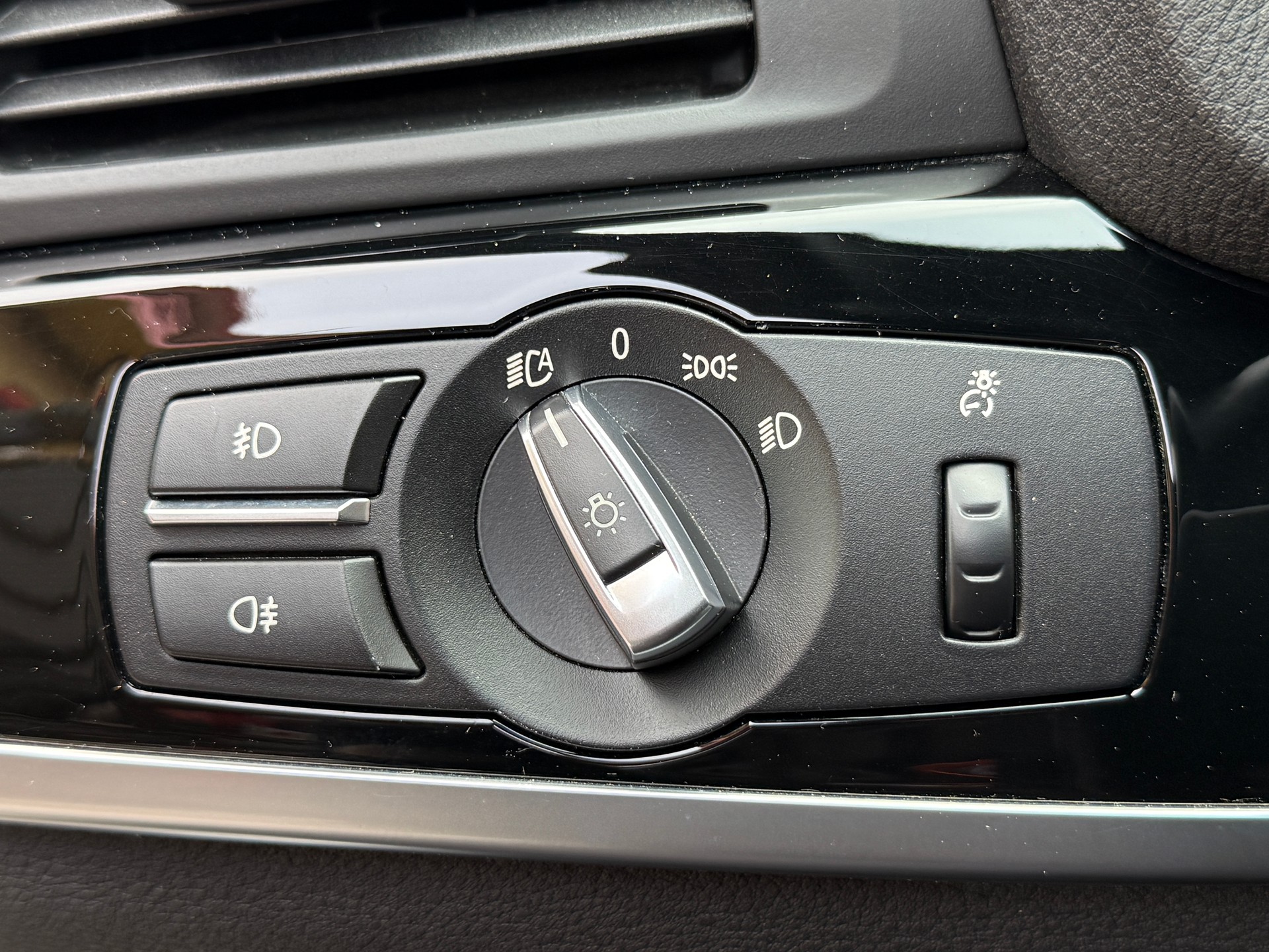 BMW X4 30d xDrive SAG-image-18