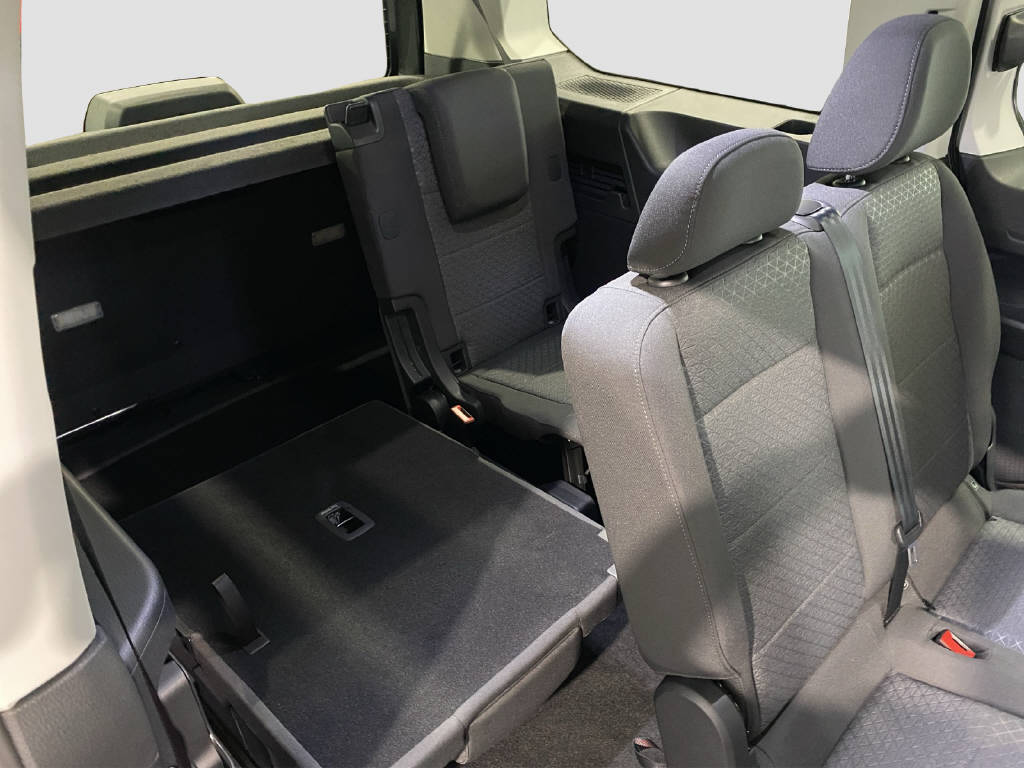 FORD TOURNEO CONNECT Grand 2.0 EcoBlue 122 PS Titanium-image-17