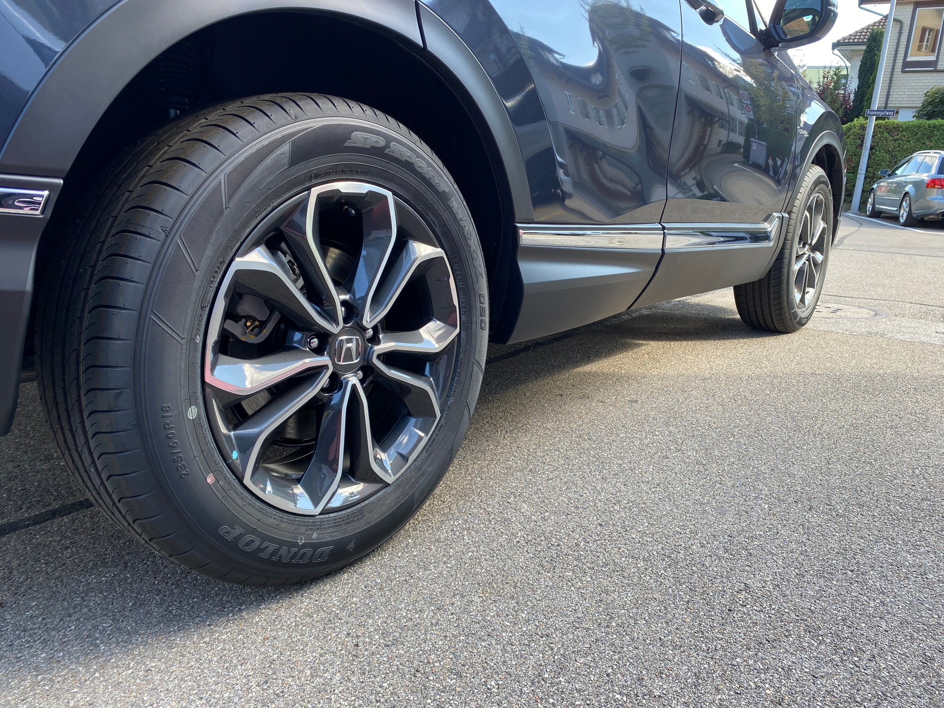 HONDA CR-V 2.0i MMD Hybrid Lifestyle 4WD Automatic-image-19