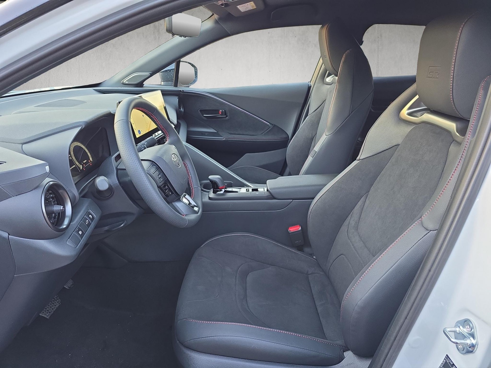 TOYOTA C-HR 2.0 HEV GR Sport Premiere 4x4-image-8