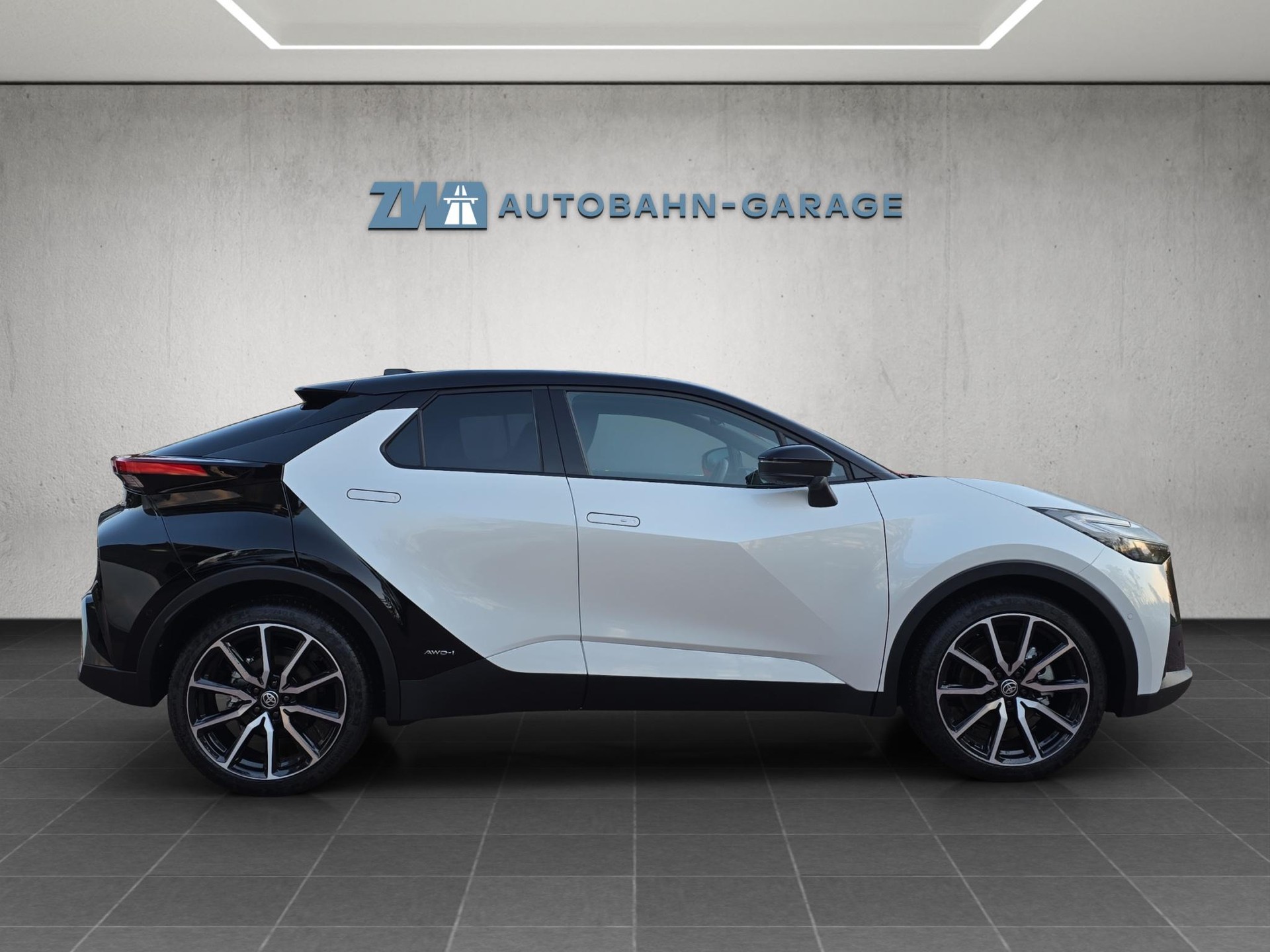 TOYOTA C-HR 2.0 HEV GR Sport Premiere 4x4-image-5