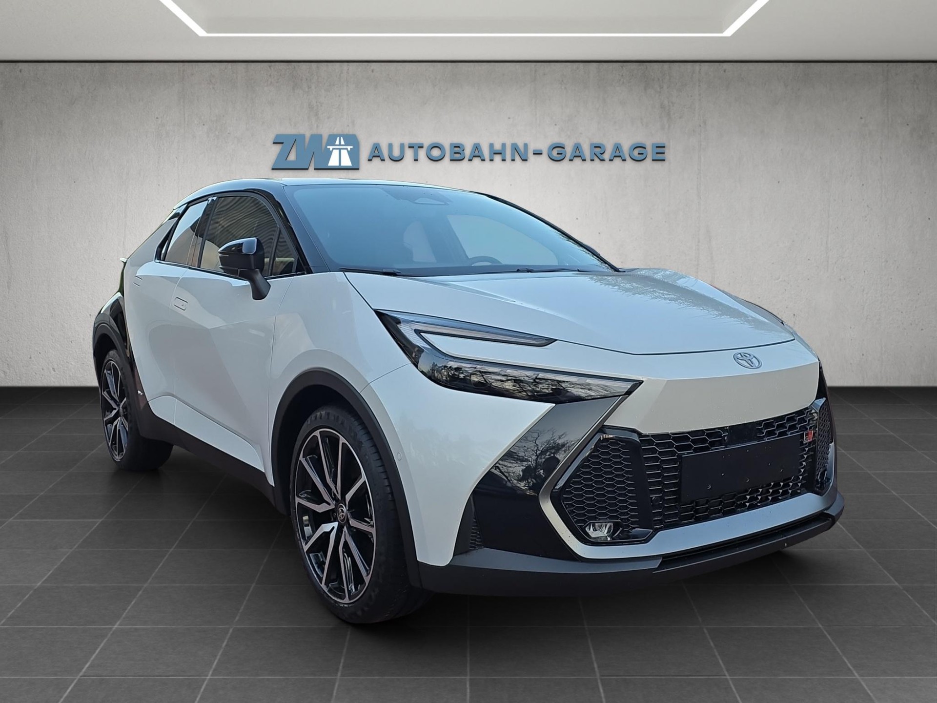 TOYOTA C-HR 2.0 HEV GR Sport Premiere 4x4-image-6