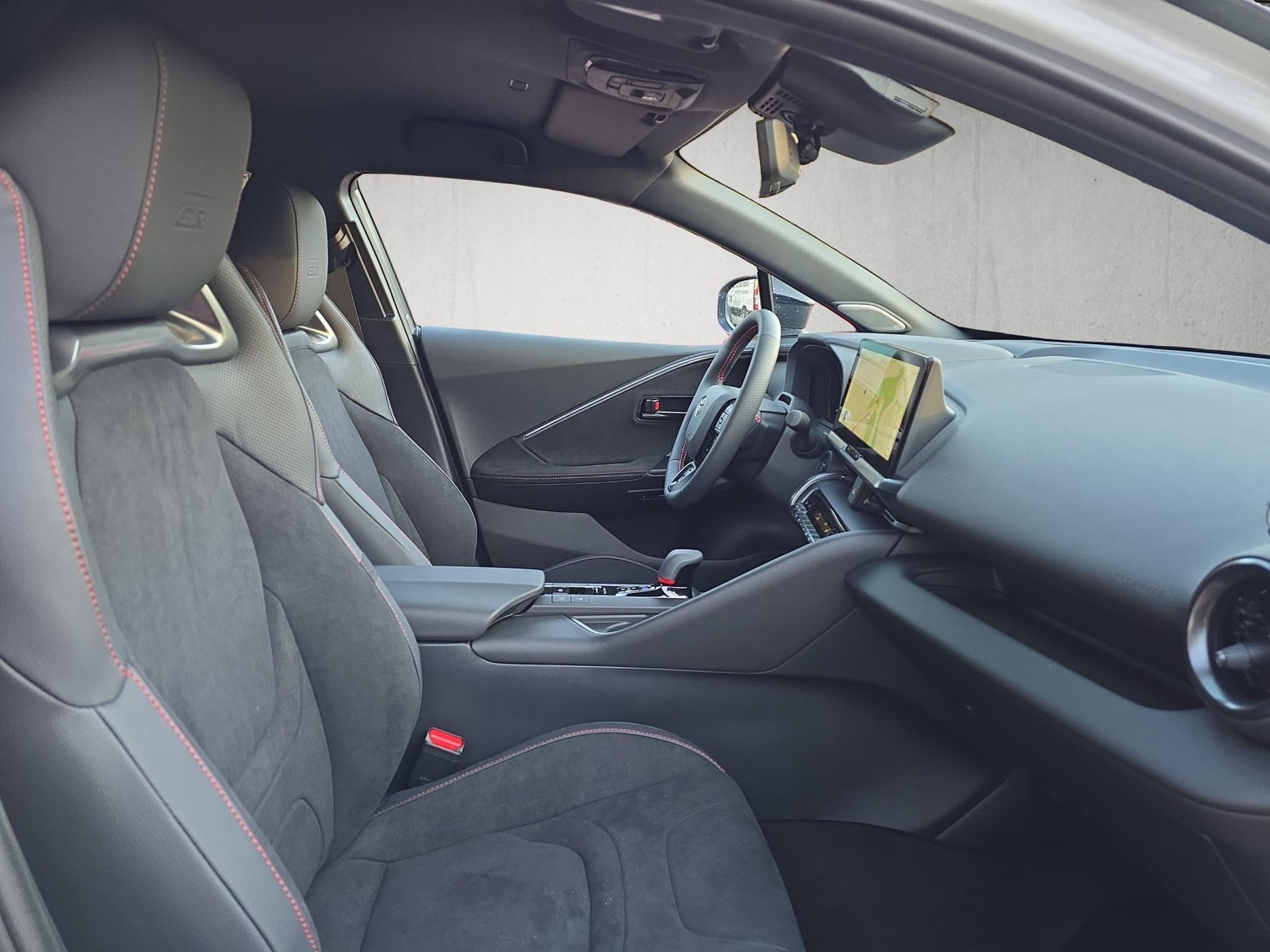 TOYOTA C-HR 2.0 HEV GR Sport Premiere 4x4-image-13