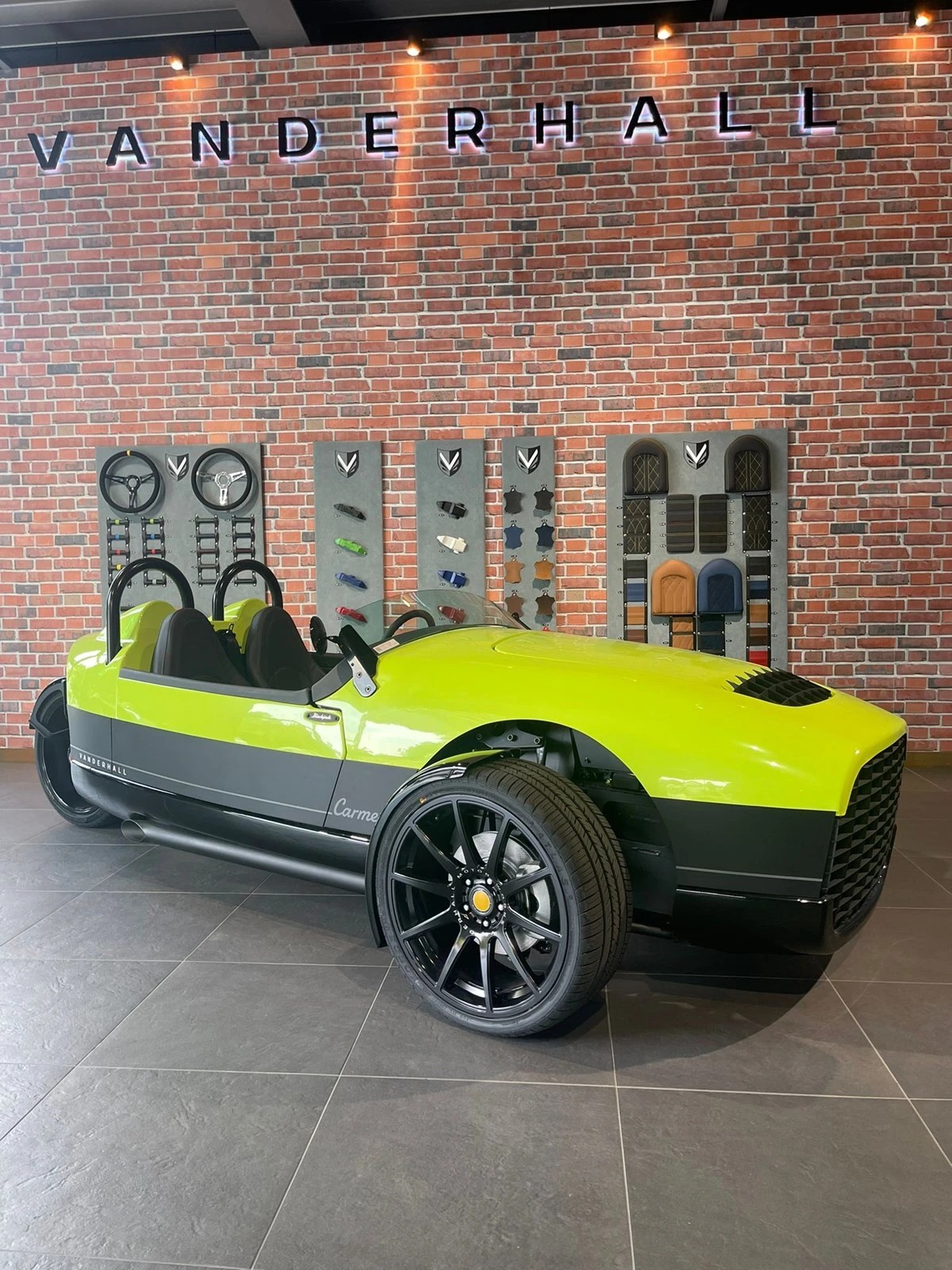 VANDERHALL Carmel Black Jack-image-5