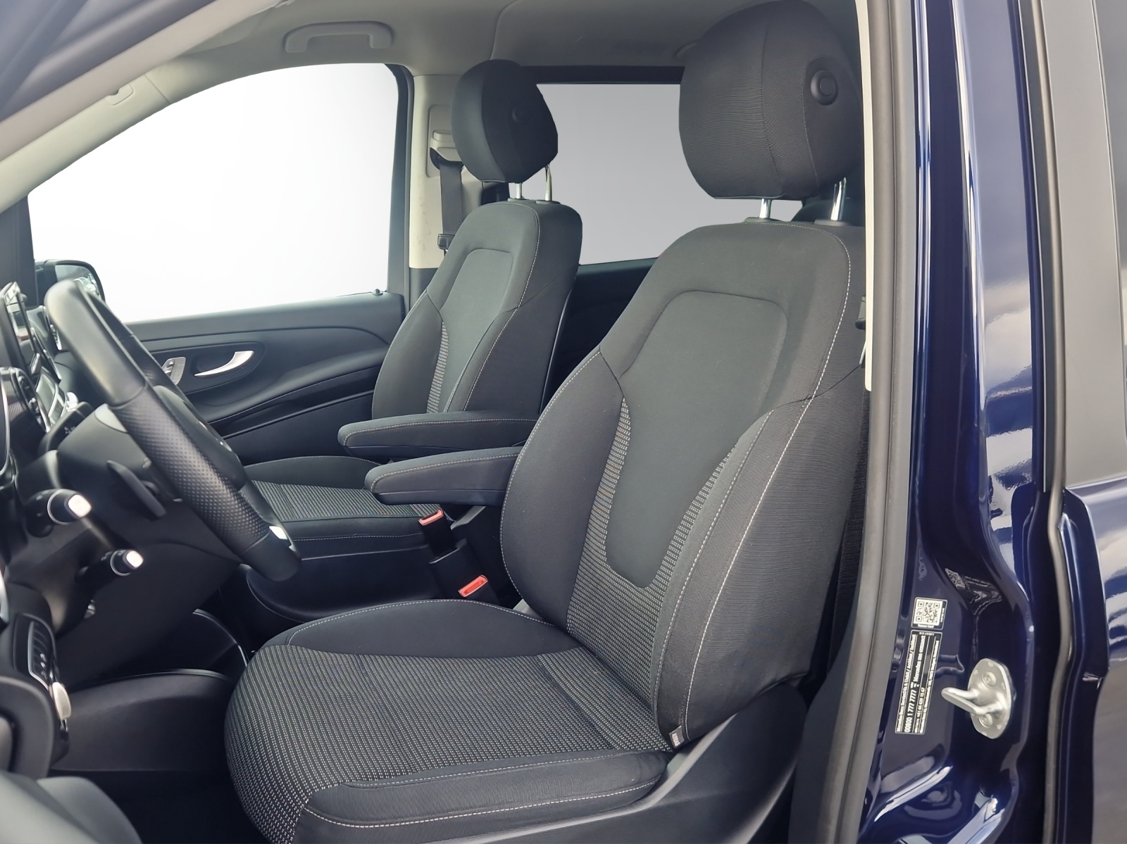 Image MERCEDES-BENZ V-220 V 220 d lang 4Matic 9G-Tronic