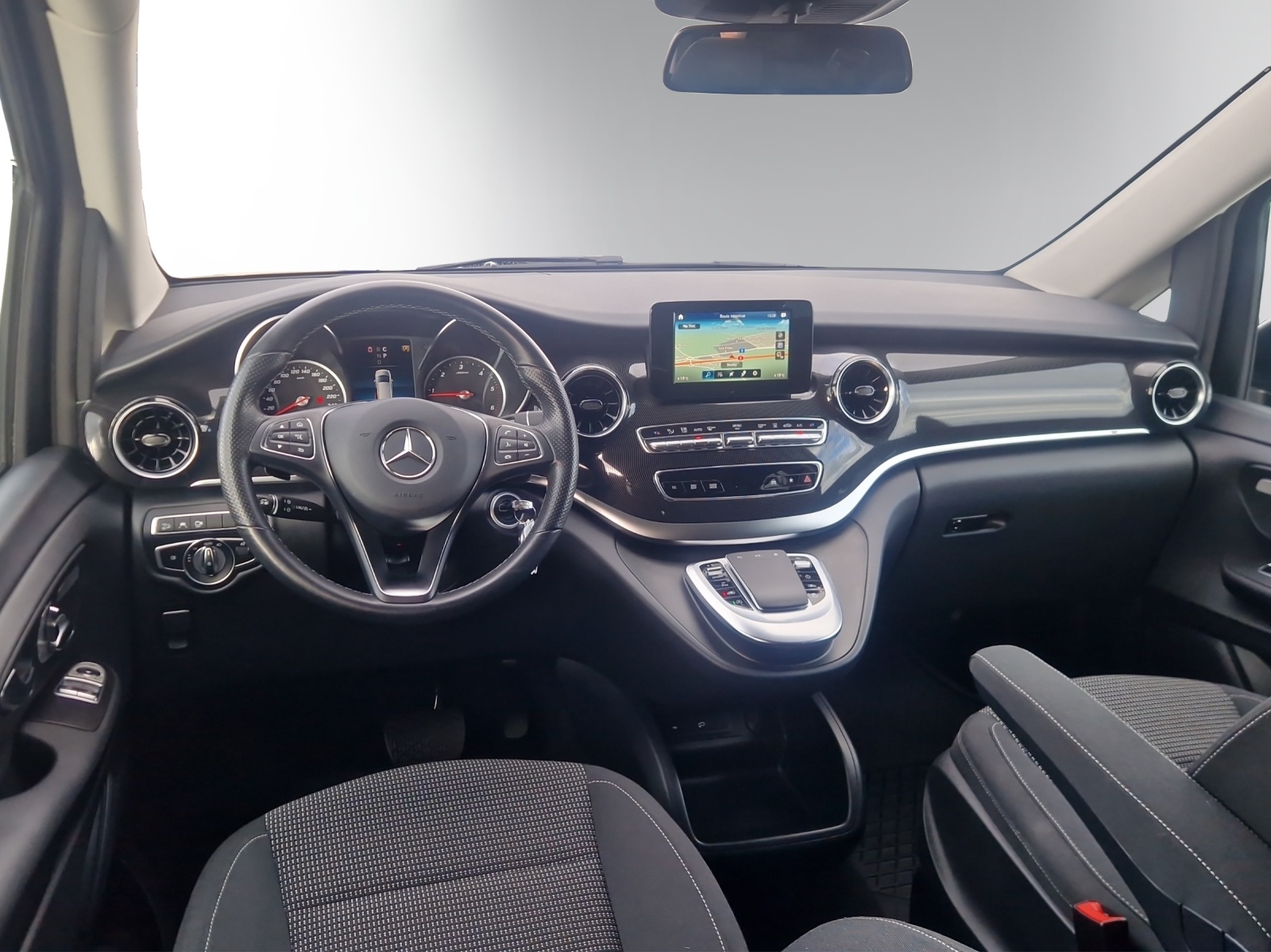 Image MERCEDES-BENZ V-220 V 220 d lang 4Matic 9G-Tronic