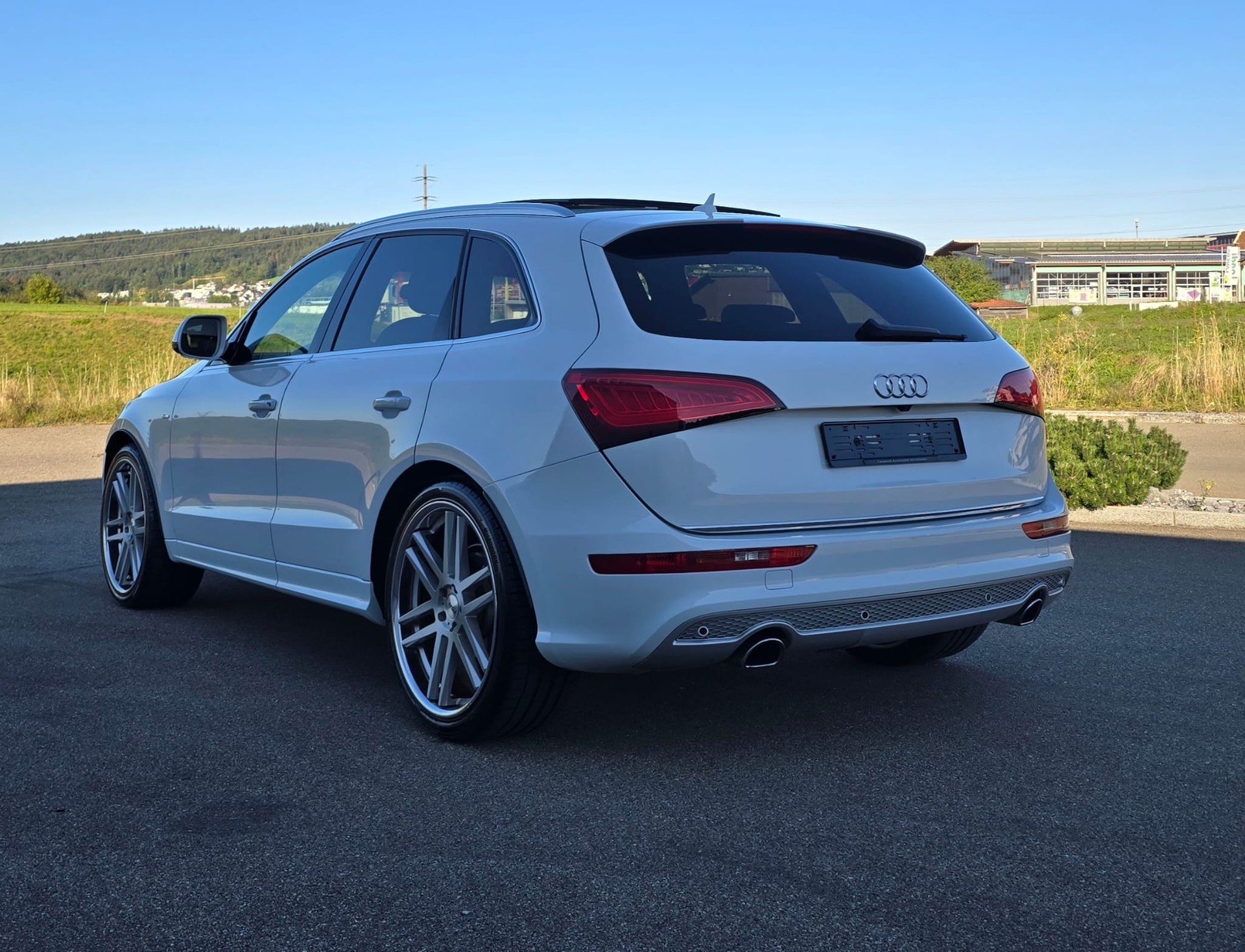 AUDI Q5 2.0 TFSI quattro-image-19