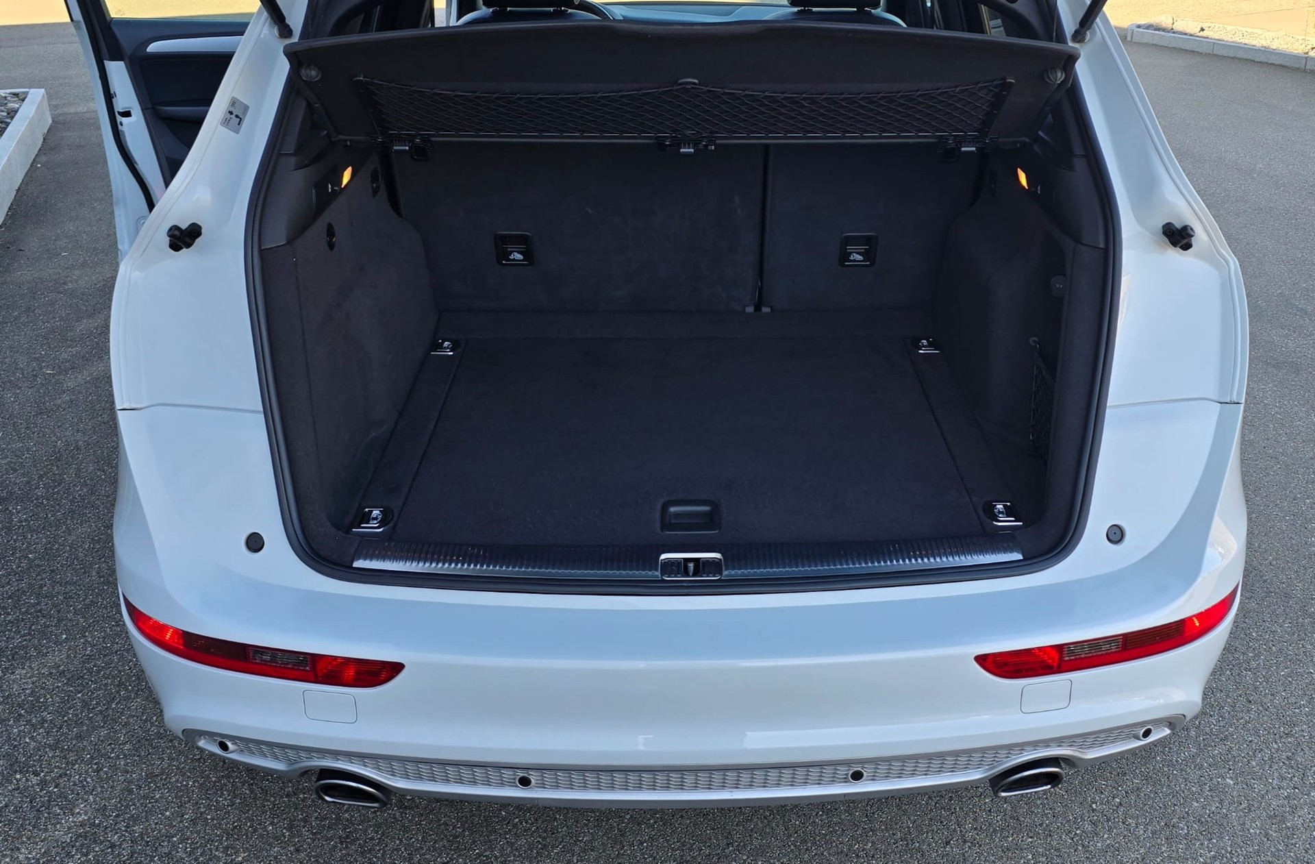 AUDI Q5 2.0 TFSI quattro-image-7