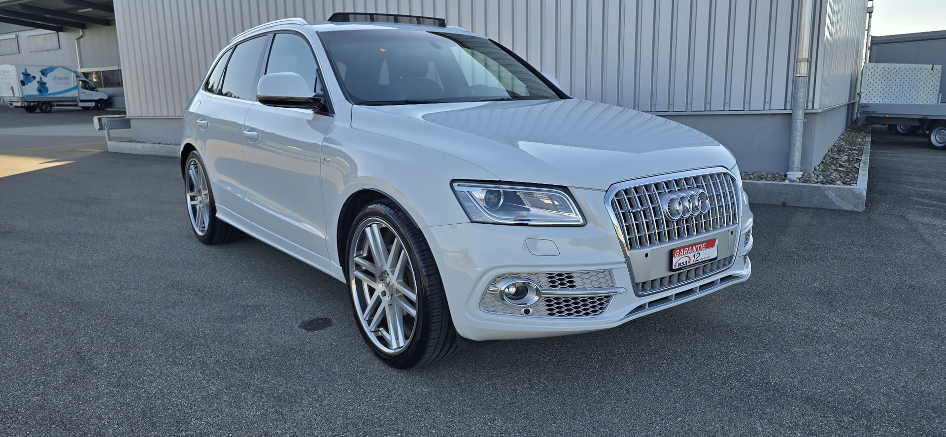 AUDI Q5 2.0 TFSI quattro-showroom-element-3