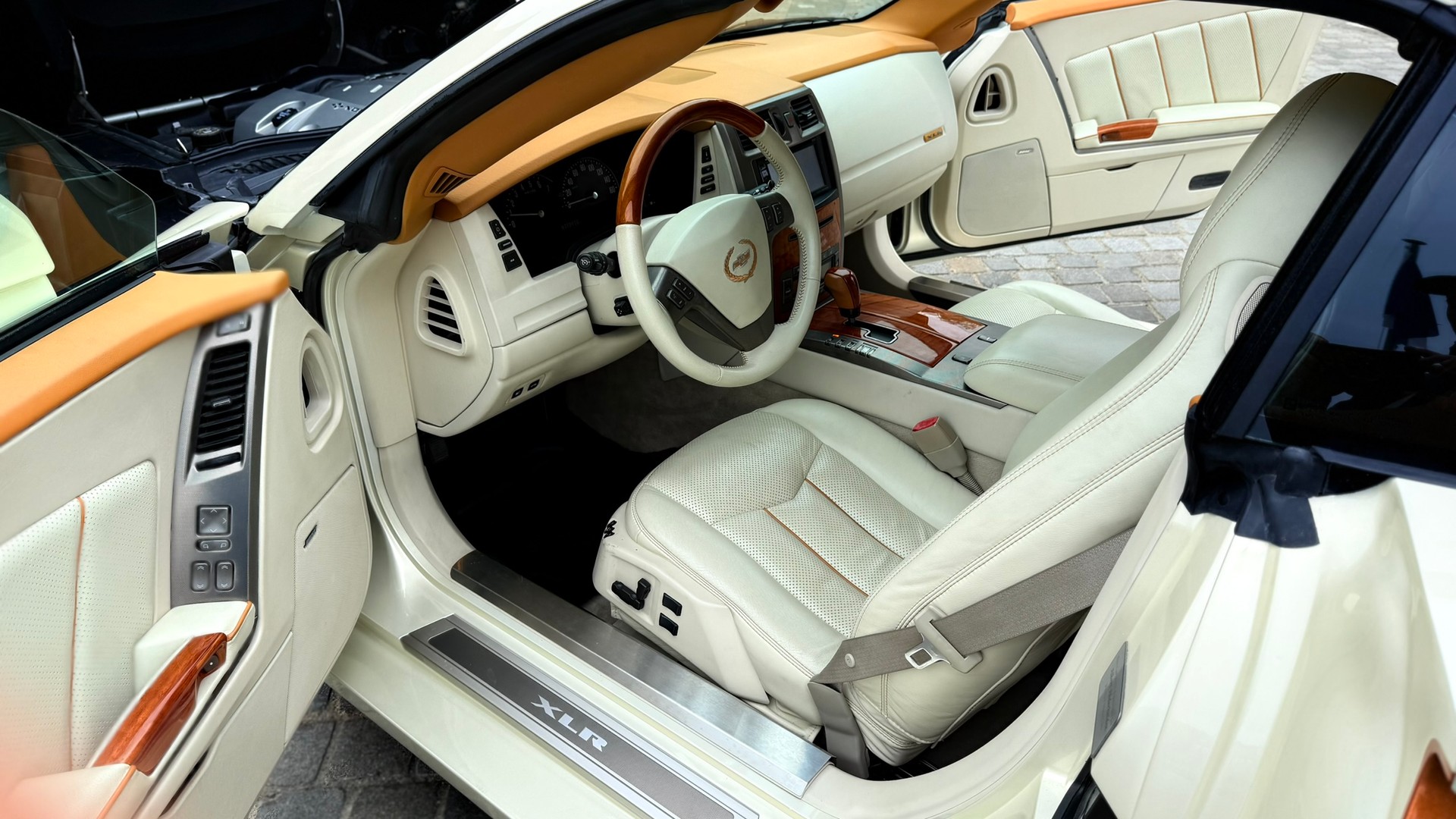CADILLAC XLR 789 N2A-image-13