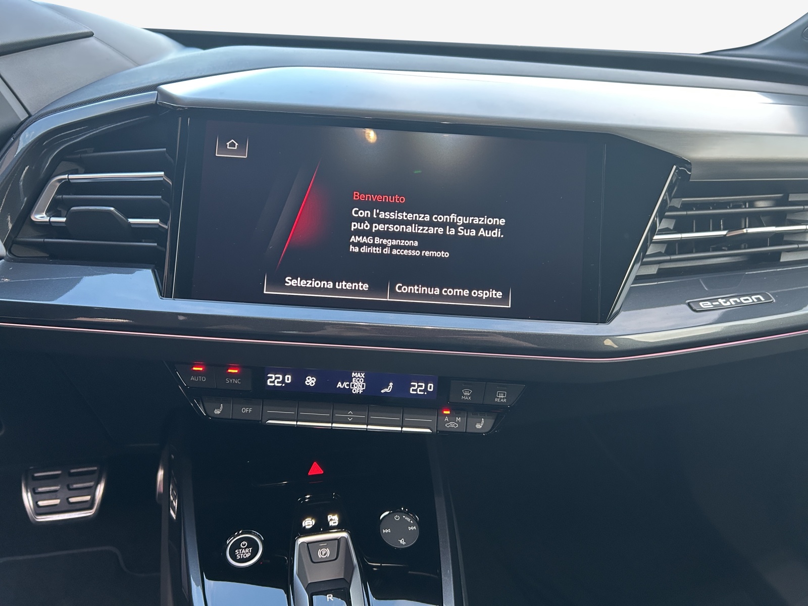 AUDI Q4 e-tron 45 quattro-image-10
