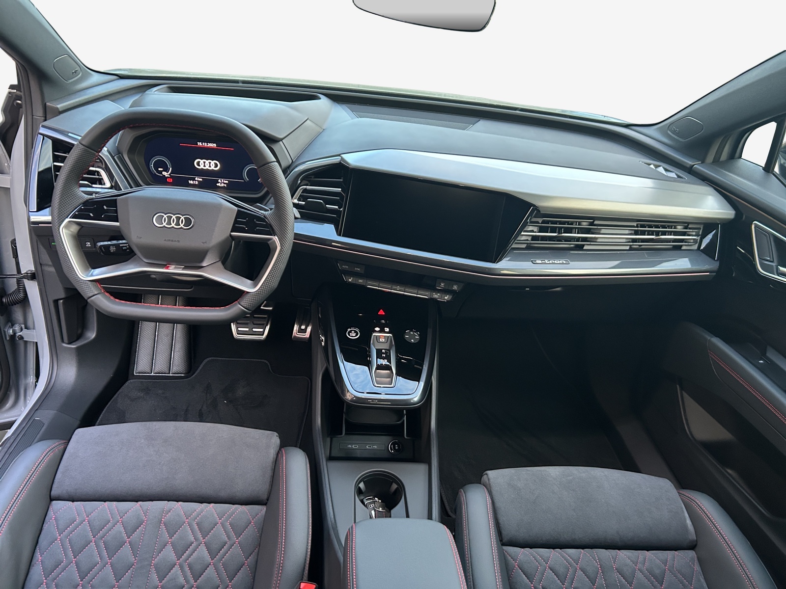 AUDI Q4 e-tron 45 quattro-image-8