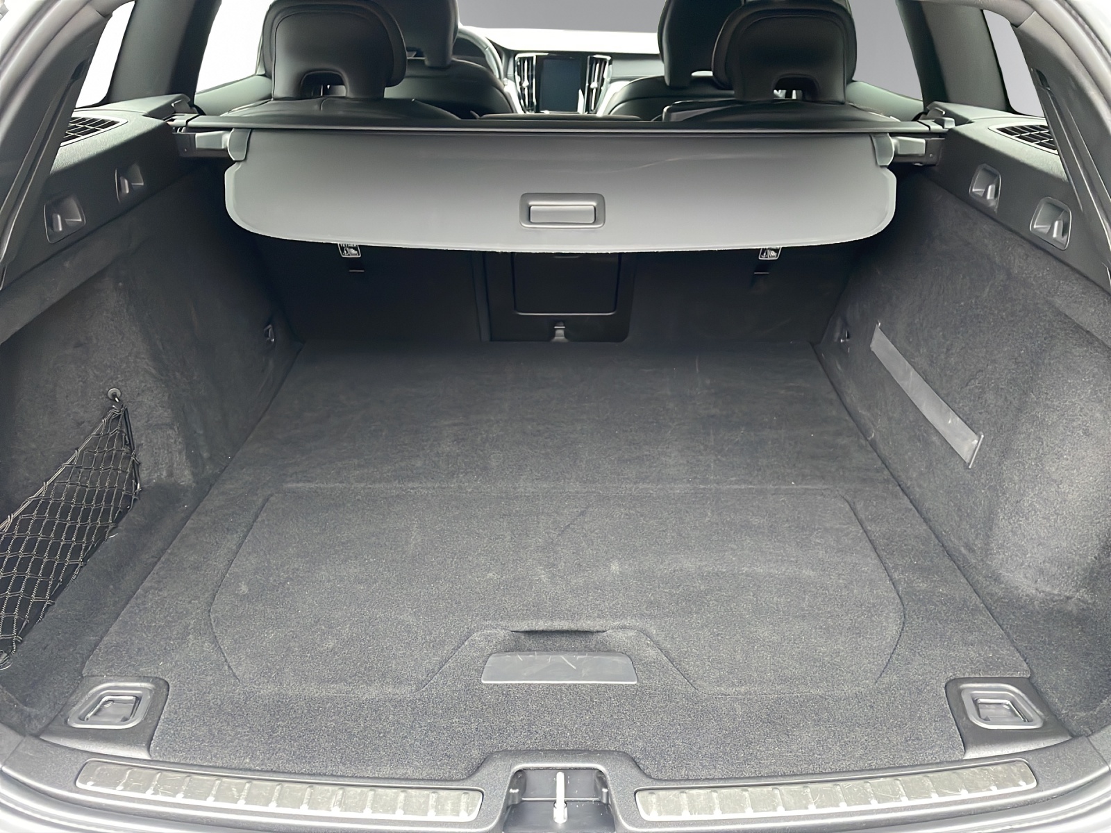 VOLVO V60 T6 AWD R-Design Geartronic-image-18