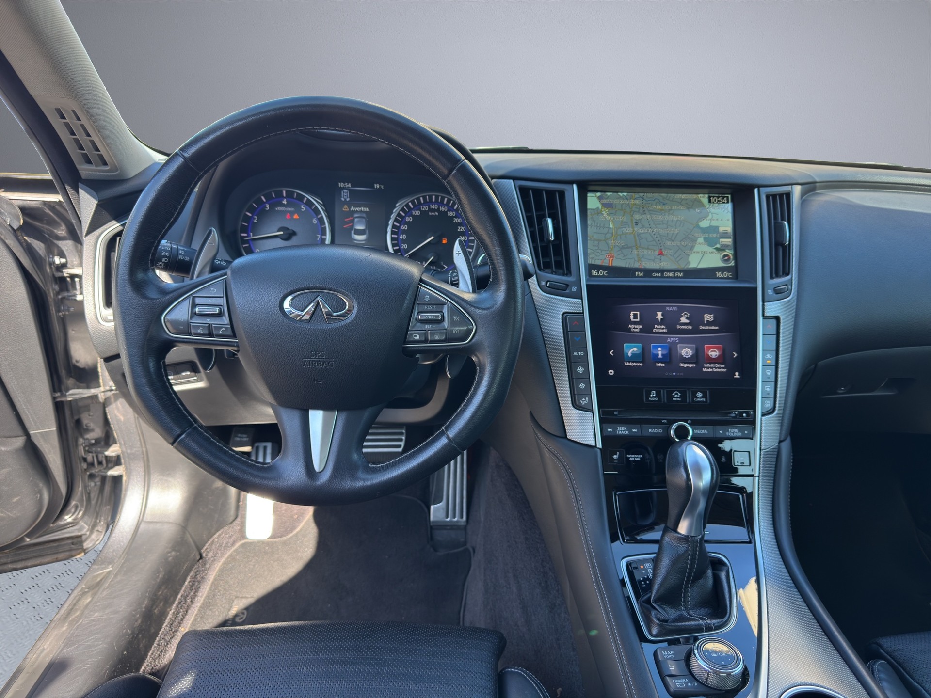 INFINITI Q50 2.0 Premium Tech Automatic-image-5