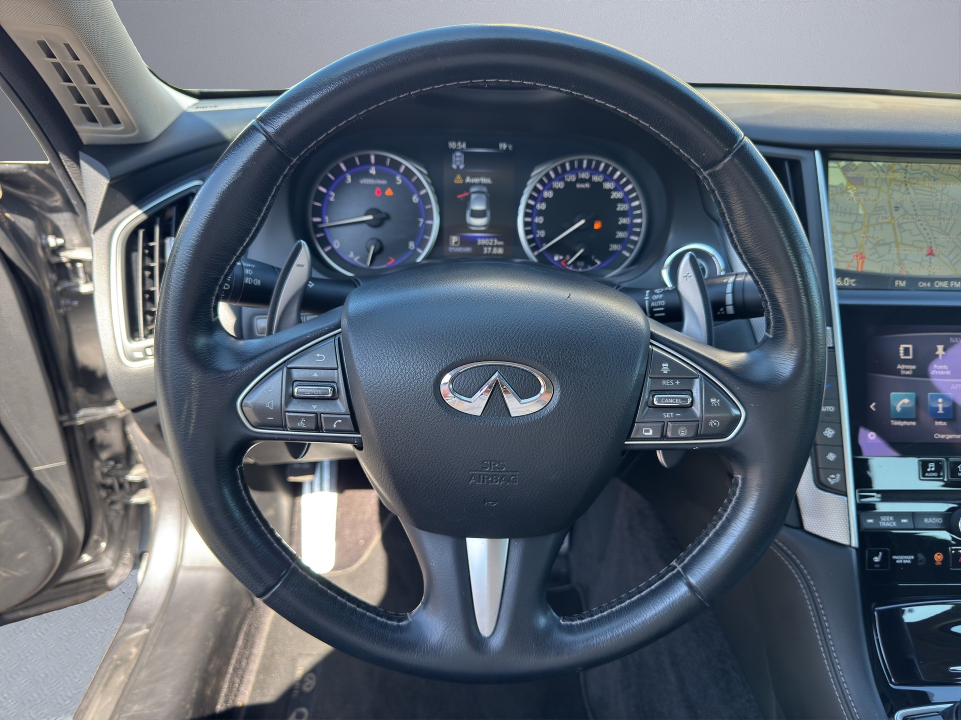 INFINITI Q50 2.0 Premium Tech Automatic-image-4