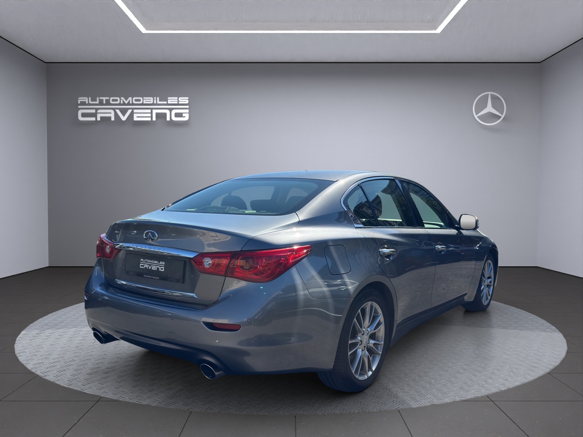 INFINITI Q50 2.0 Premium Tech Automatic-image-1