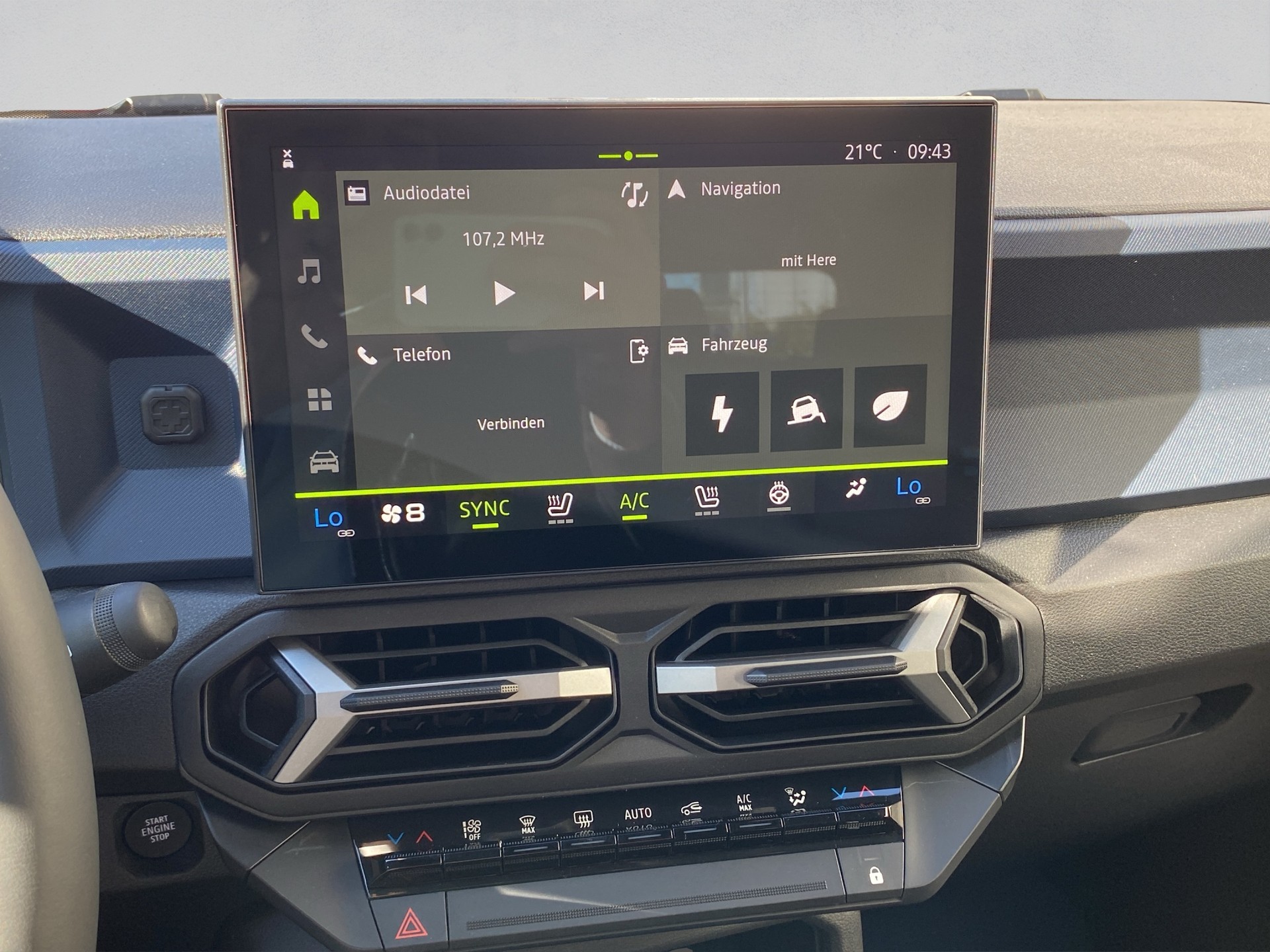 DACIA Bigster HEV 155 Journey-image-11