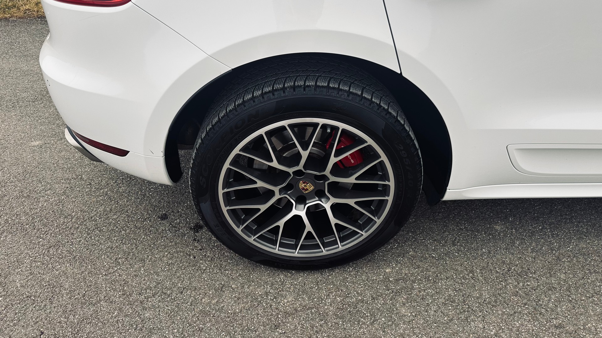 PORSCHE Macan Turbo PDK-image-8