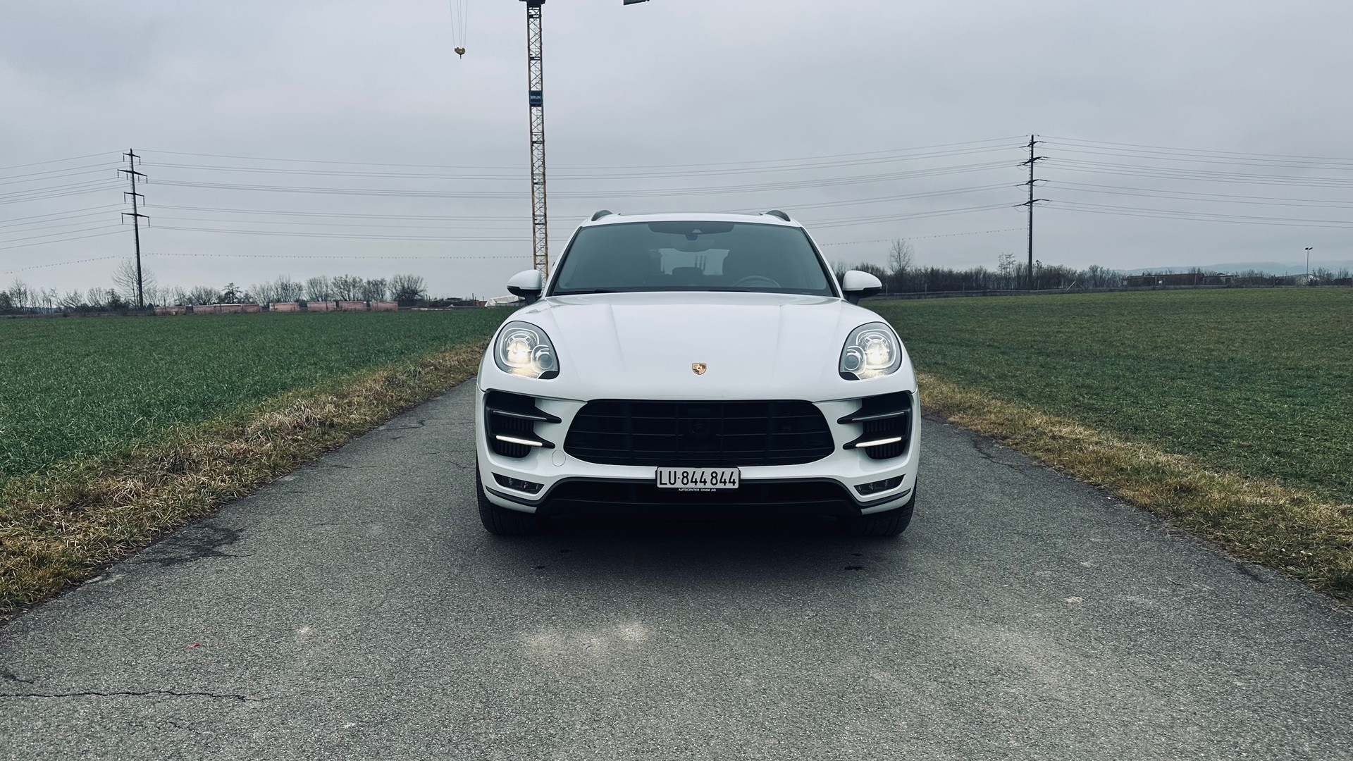 PORSCHE Macan Turbo PDK-image-1