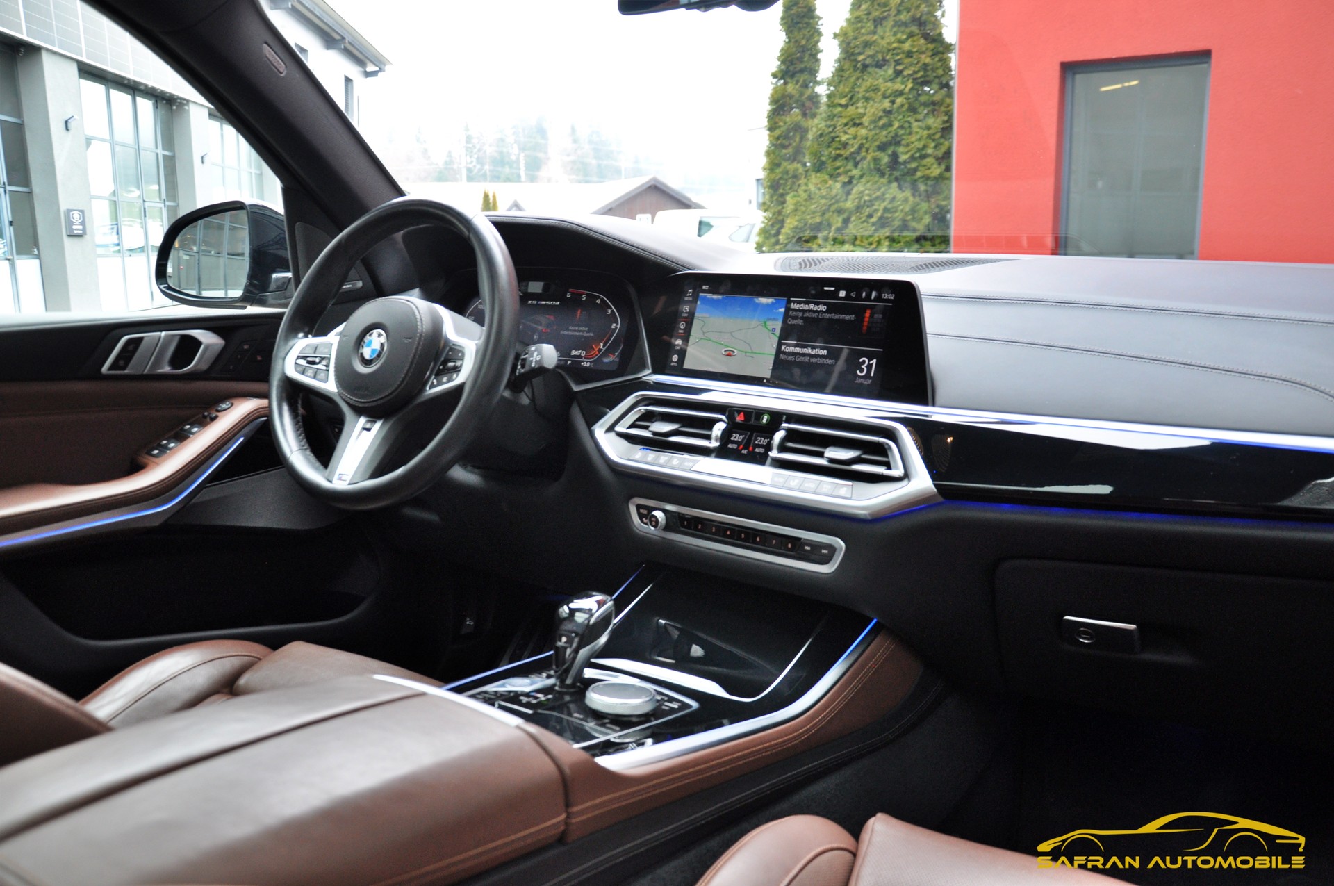 BMW X5 xDrive M50d Steptronic-image-11