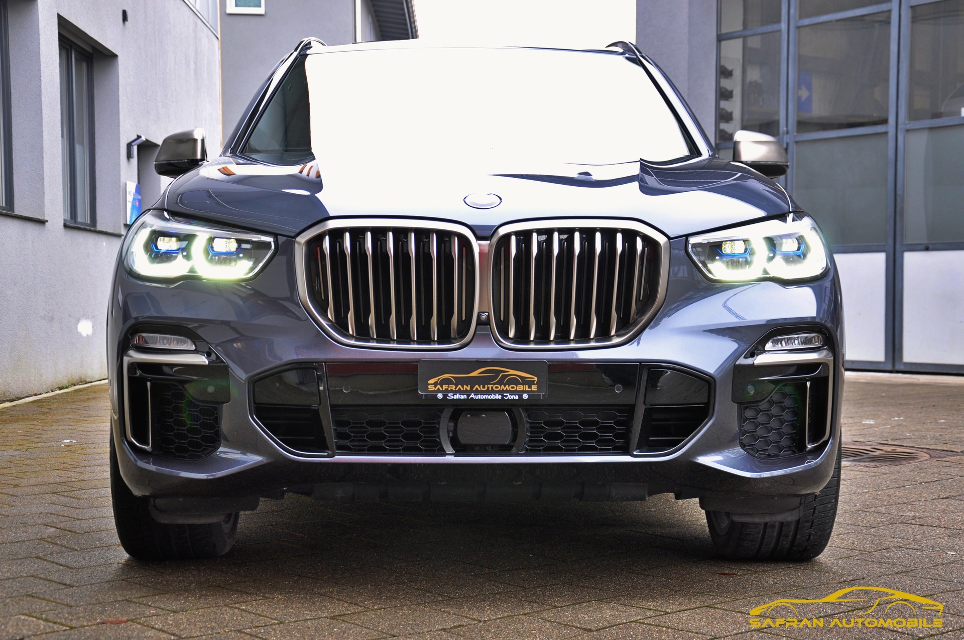 BMW X5 xDrive M50d Steptronic-image-1