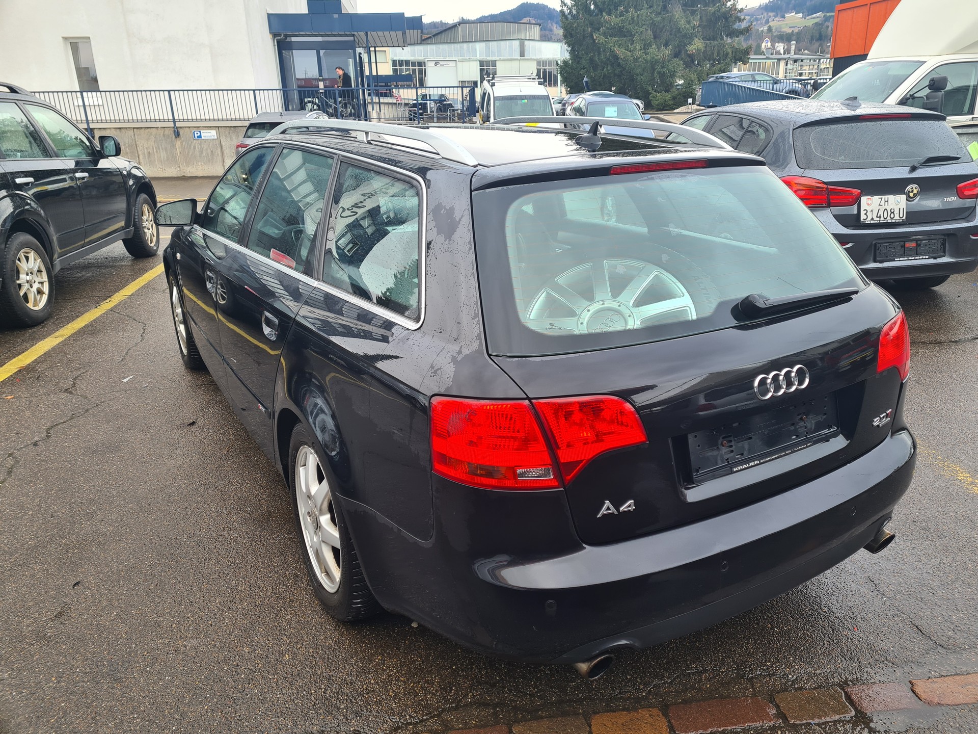 AUDI A4 Avant 2.0 Turbo FSI quattro-image-4