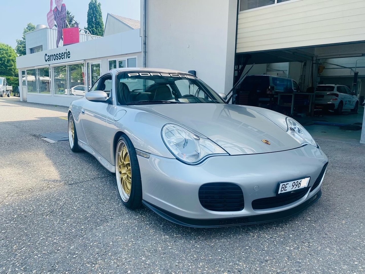PORSCHE 911 Carrera 4 S-image-0