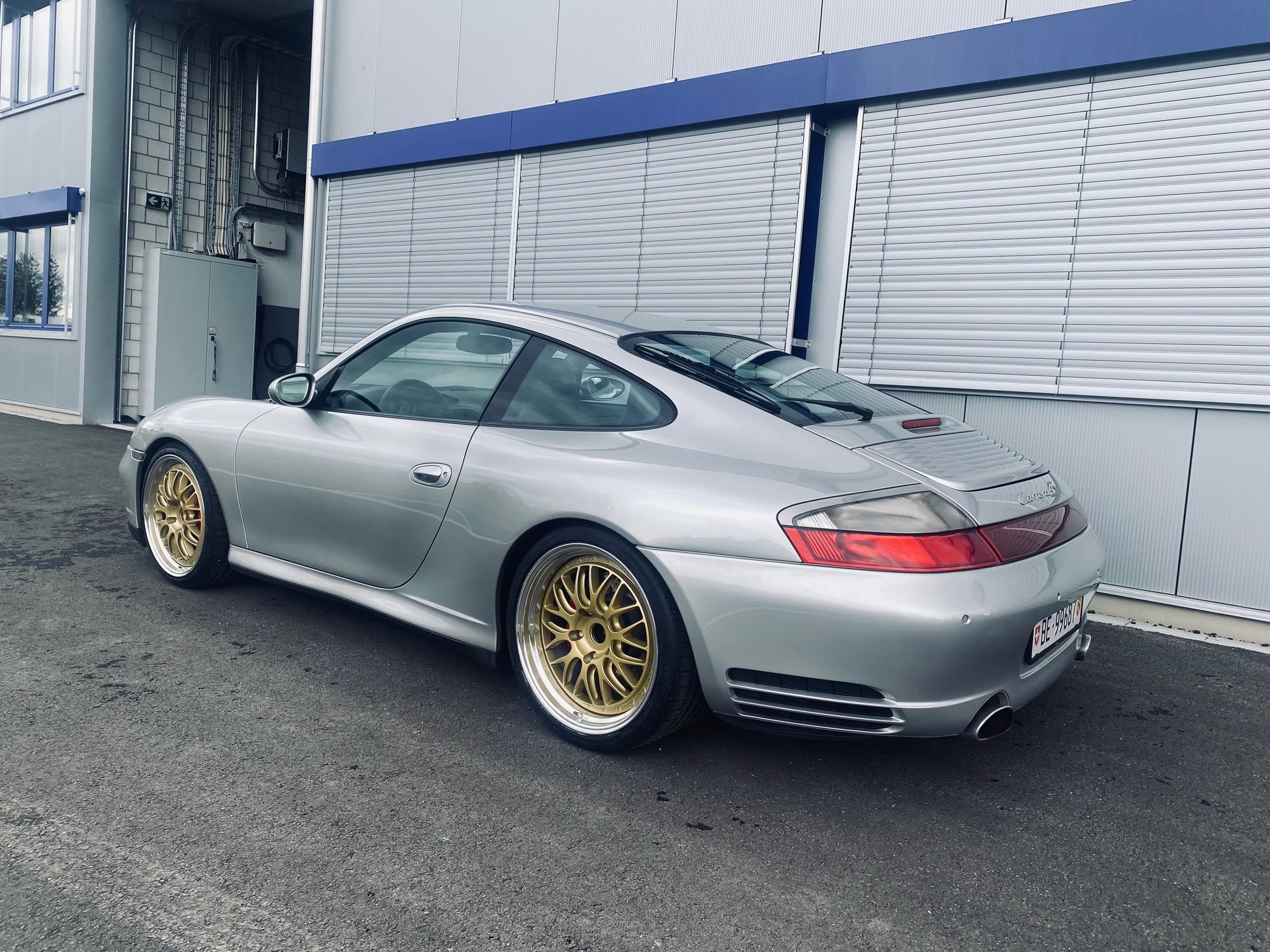 PORSCHE 911 Carrera 4 S-image-2