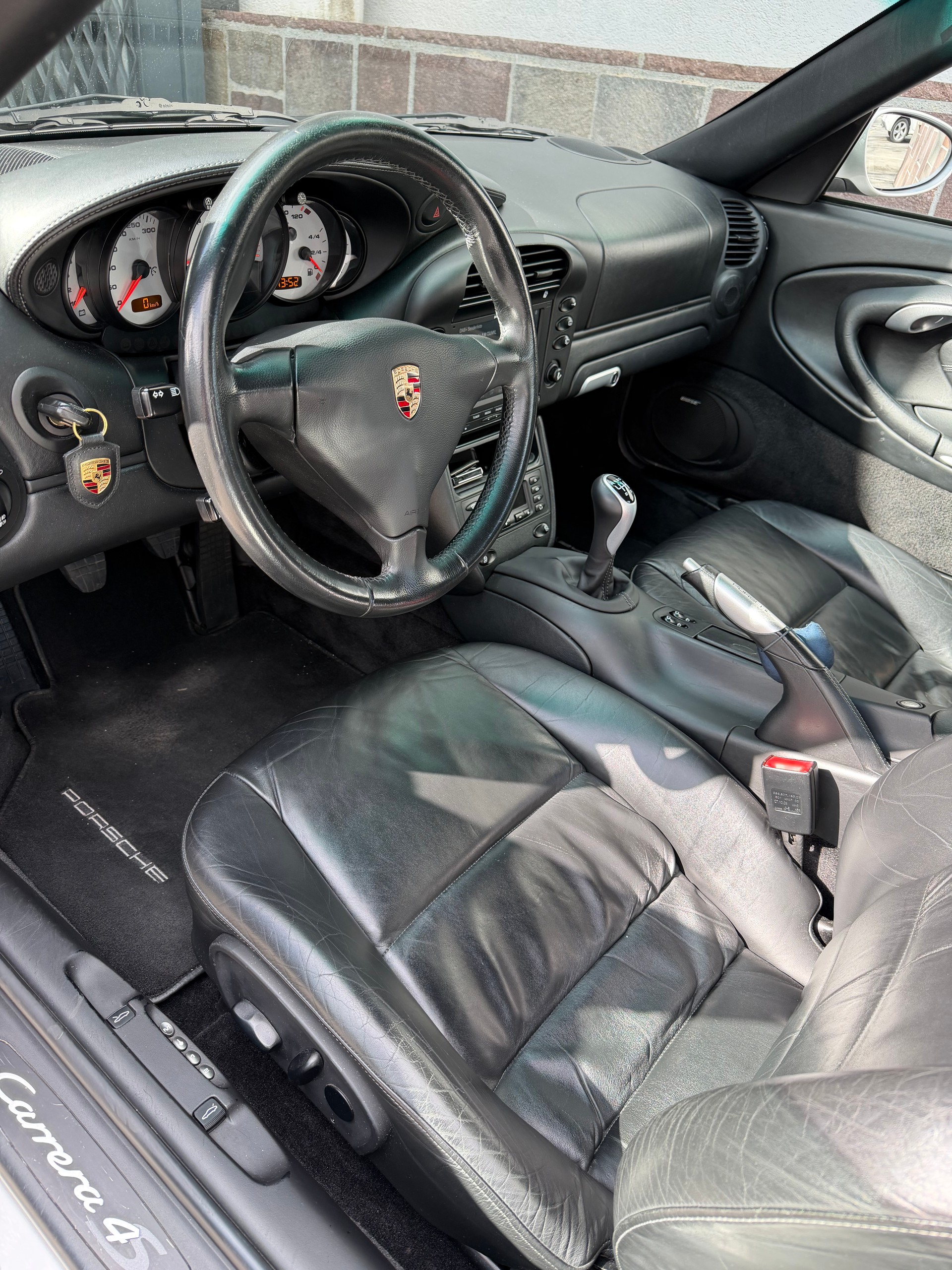 PORSCHE 911 Carrera 4 S-image-5