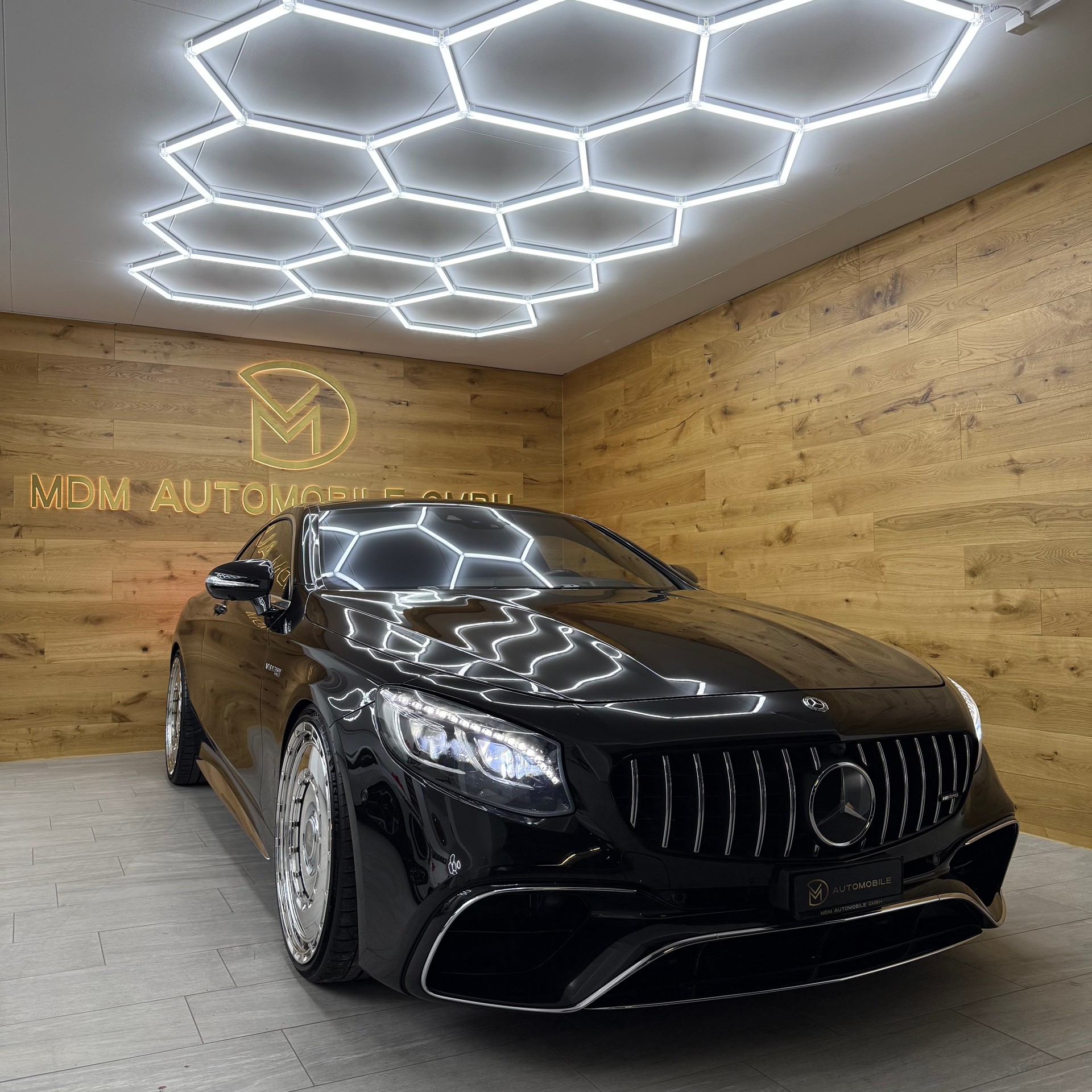MERCEDES-BENZ S 63 AMG Coupé 4Matic Speedshift MCT-showroom-element-1