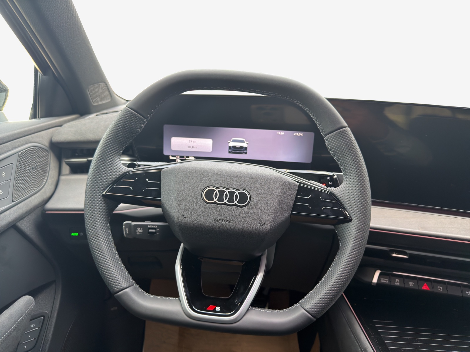 AUDI Q3 Sportback e-hybrid 200 kW S tronig-image-9