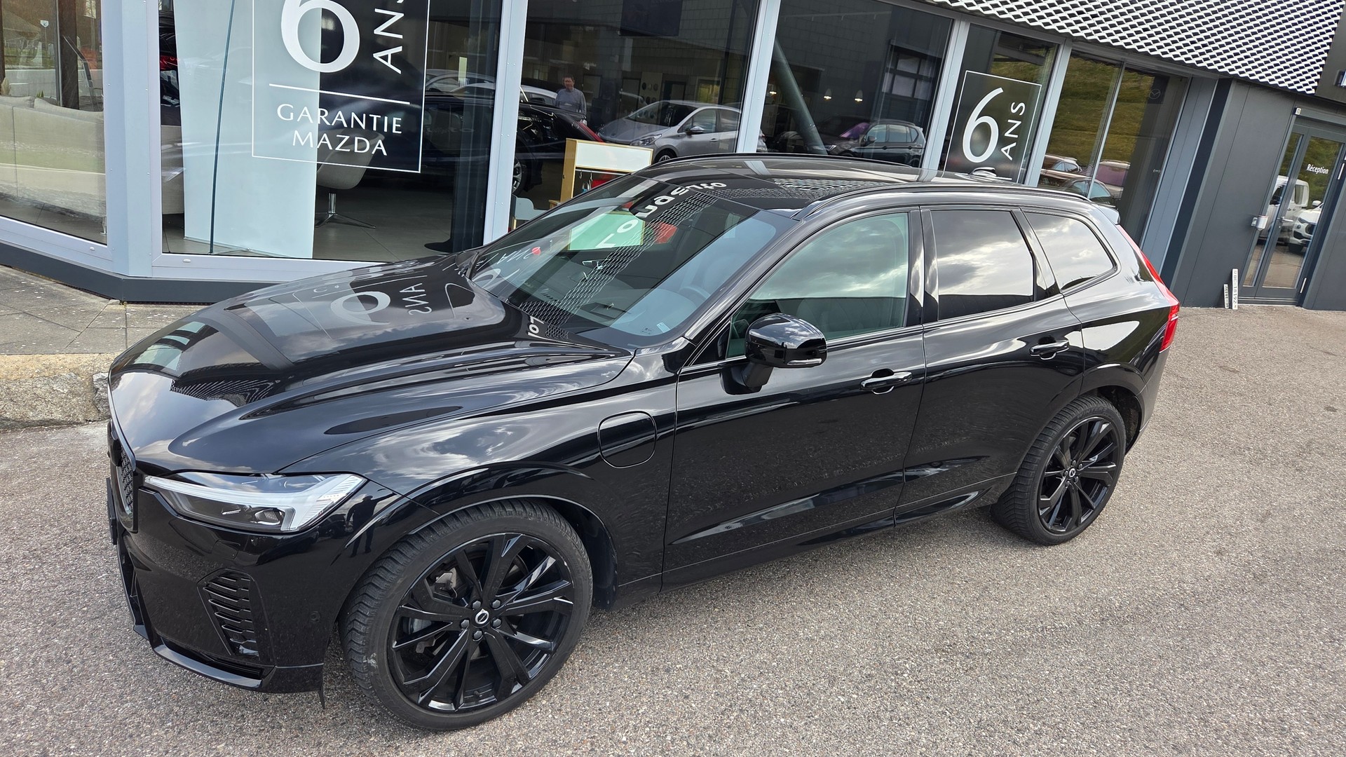 VOLVO XC60 T8 eAWD PluginHybrid Black Edition Geartronic-image-7