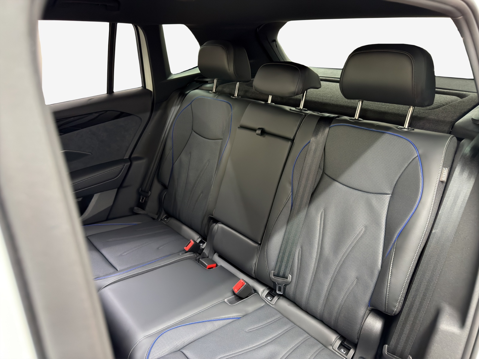 VW Tiguan 2.0 TSI DSG R-Line 4Motion-image-11
