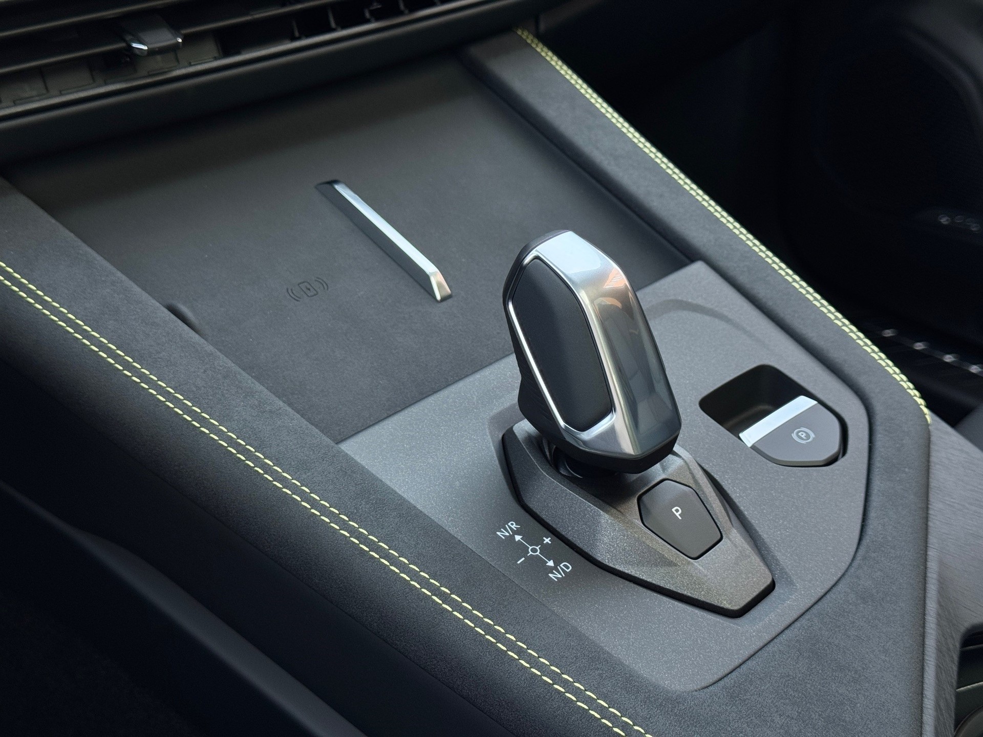 LYNK & CO 01 1.5 PHEV More-image-16
