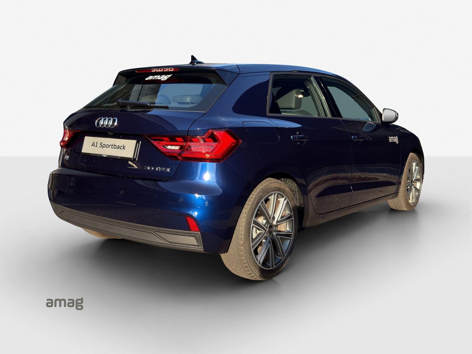 AUDI A1 Sportback 30 TFSI Attraction S-tronic-image-4